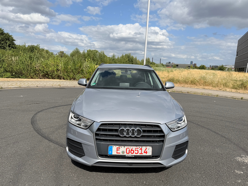 Audi Q3 Scheckheft Sitzheizung 2-Zonen Klima PDC Tempomat S-line Fahrwerk Xenon — photo 12