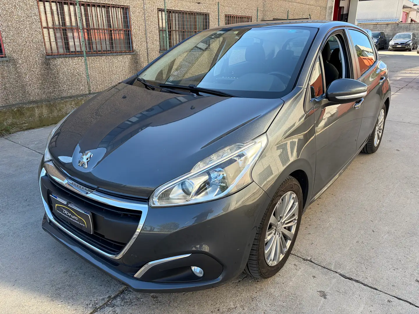 Peugeot 208 208 5p 1.6 bluehdi Allure 75cv Grigio - 2