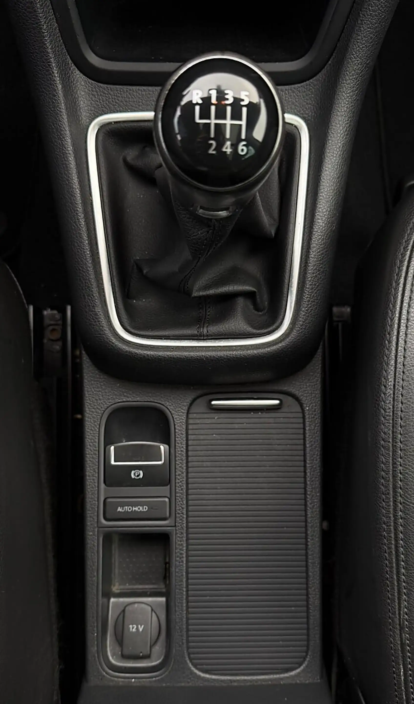 Volkswagen Sharan Sky 2.0 TDI — photo 11