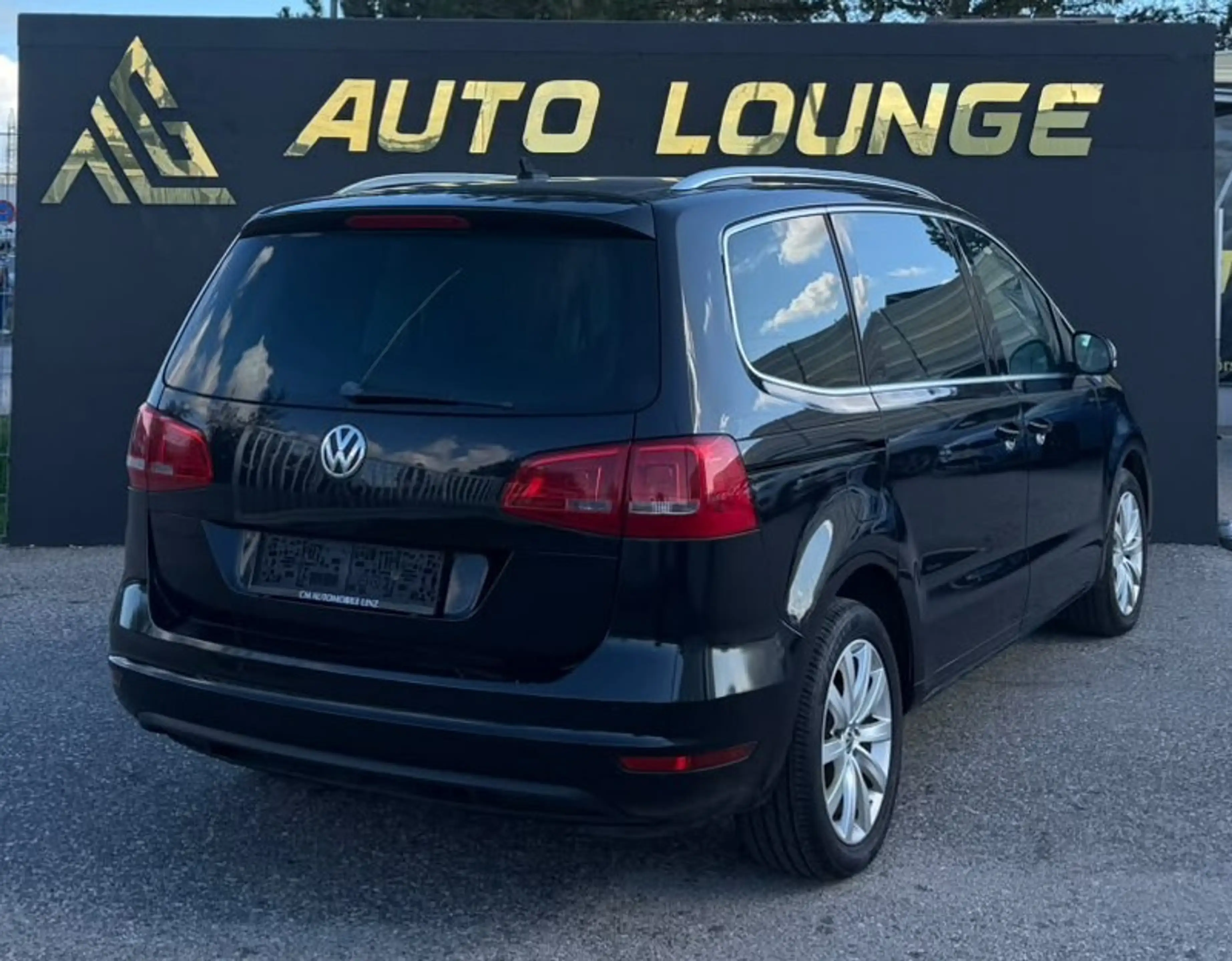 Volkswagen Sharan Sky 2.0 TDI — photo 5