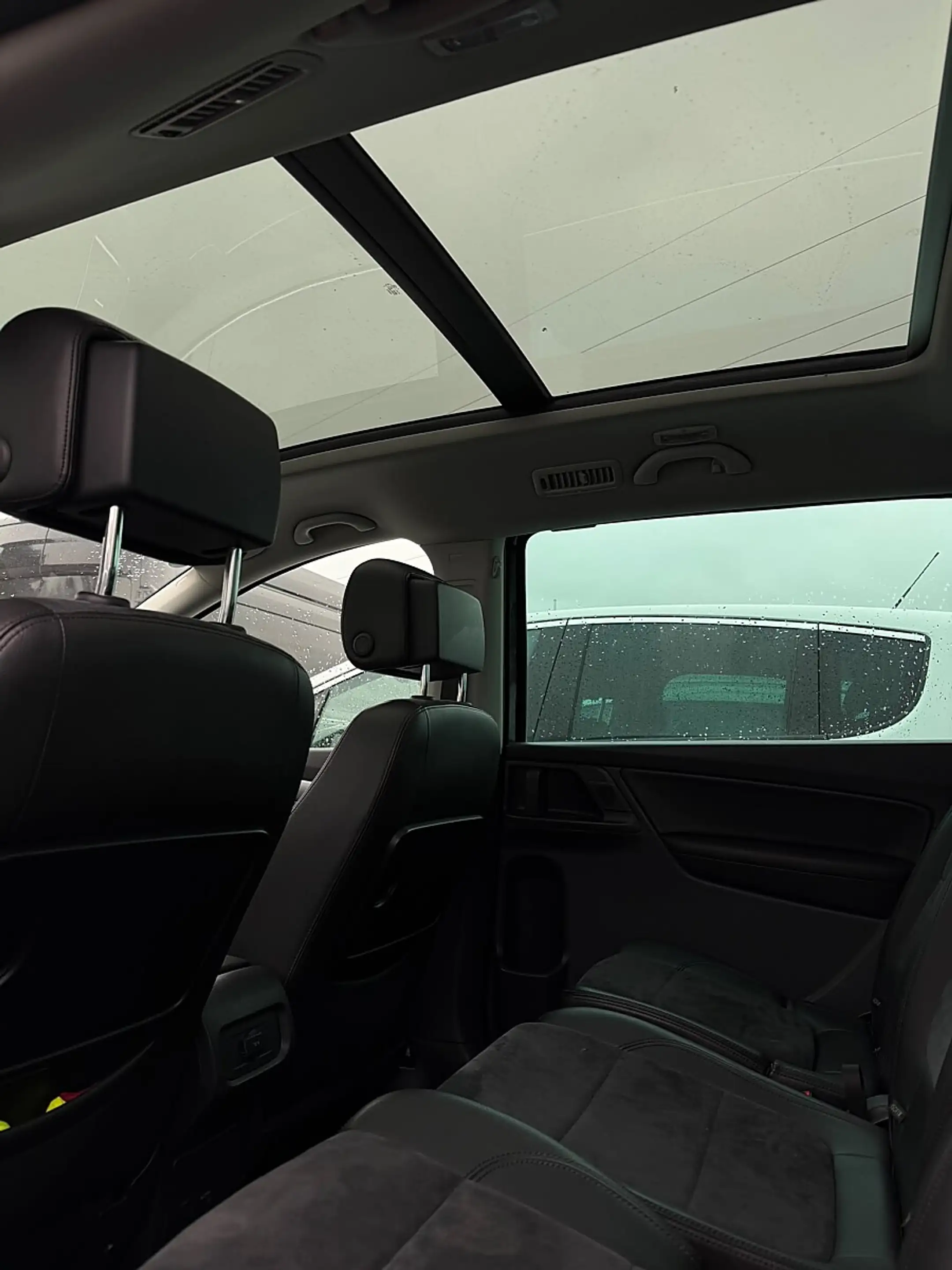 Volkswagen Sharan Sky 2.0 TDI — photo 10