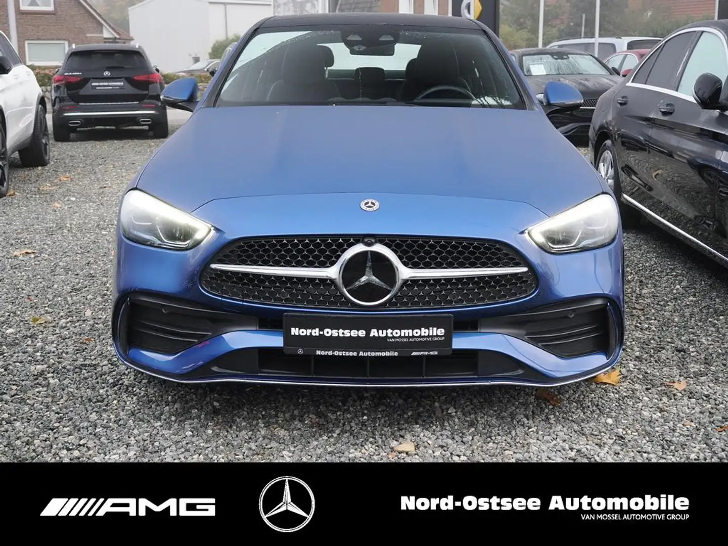Mercedes-Benz C 300 e AMG KAMERA PANO KEYLESS NAVI LED Blauw - 2