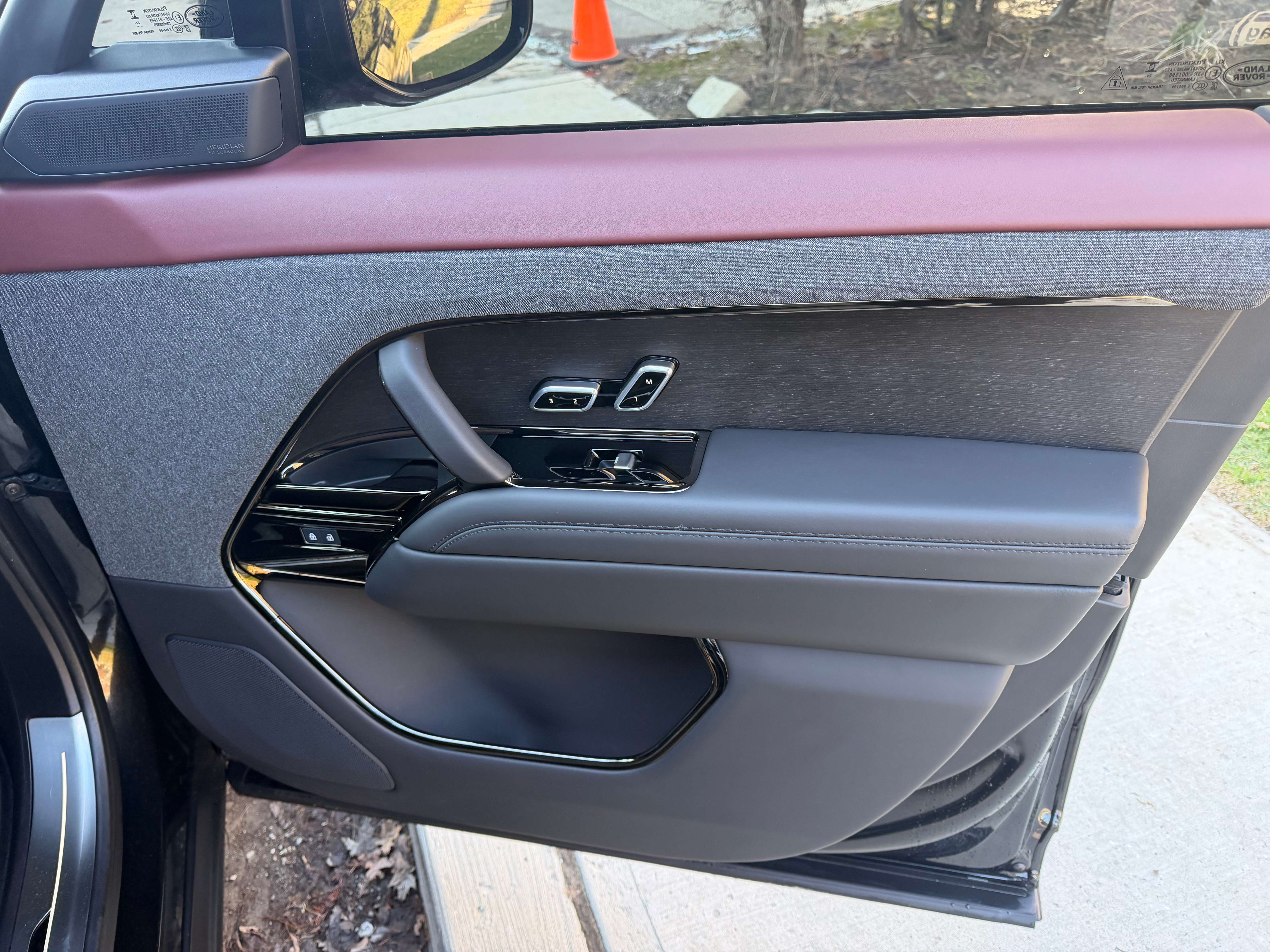 2025 Land Rover Range Rover Sport P530 Dynamic SE thumb 7