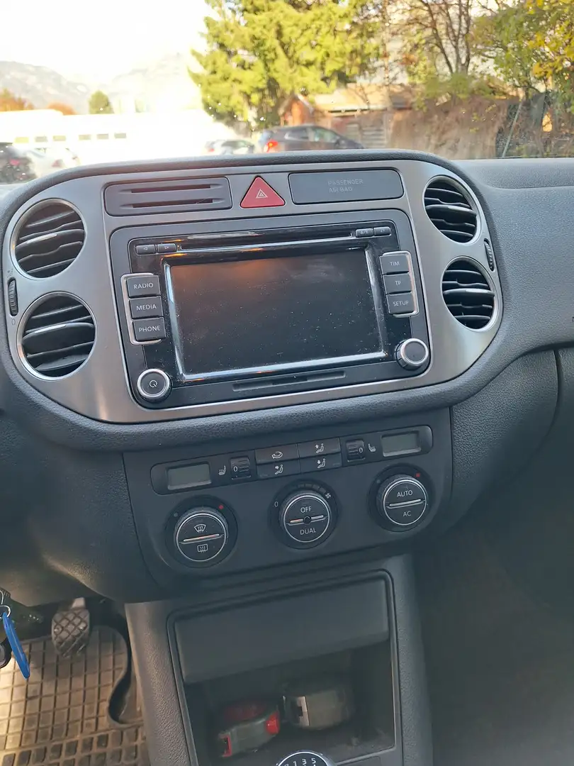 Volkswagen Tiguan Tiguan 2,0 TDI CR DPF 4Motion Track Silber - 1