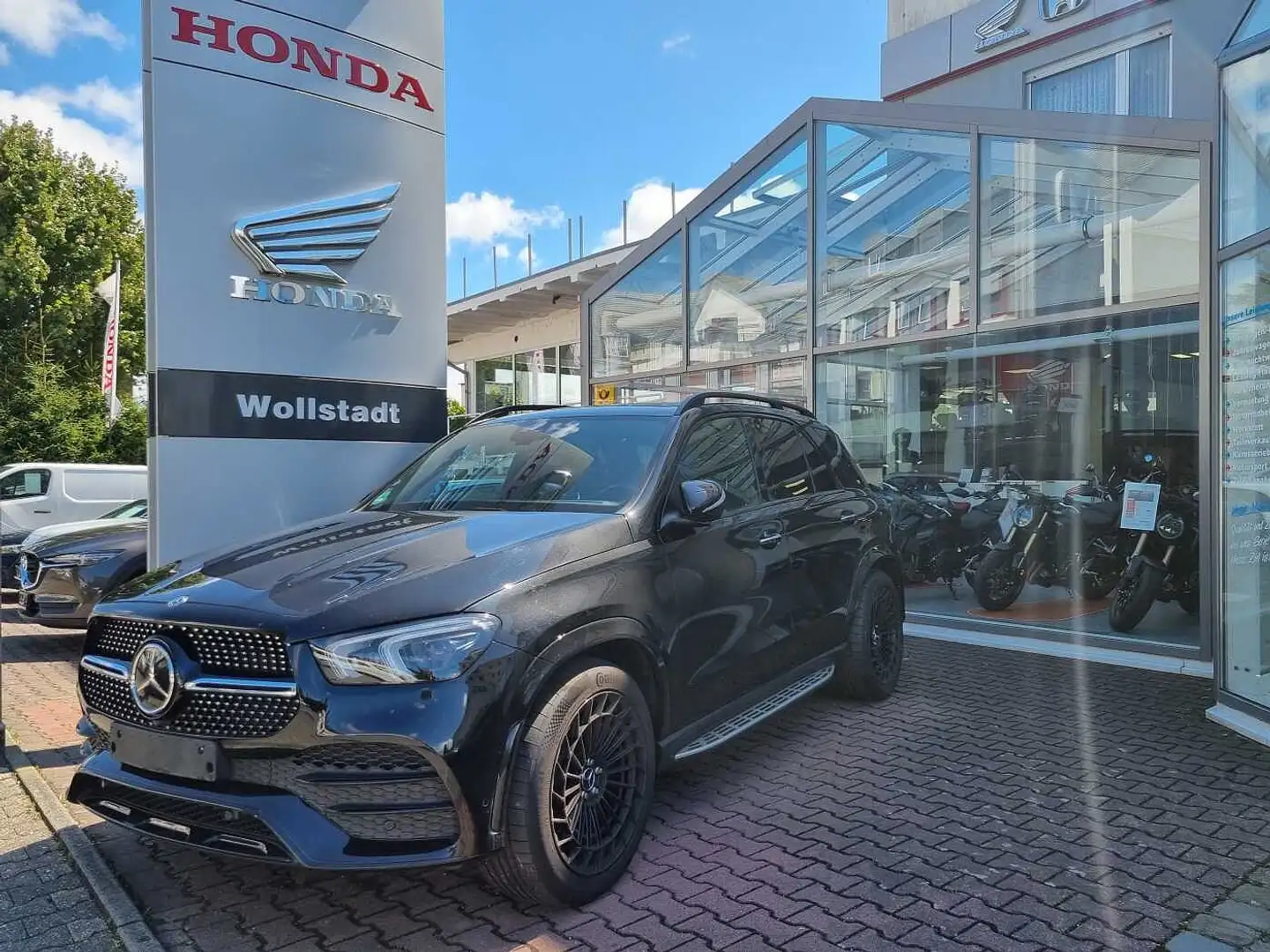 Mercedes-Benz GLE 400 d 4Matic 9G-TRONIC AMG Line Noir - 1