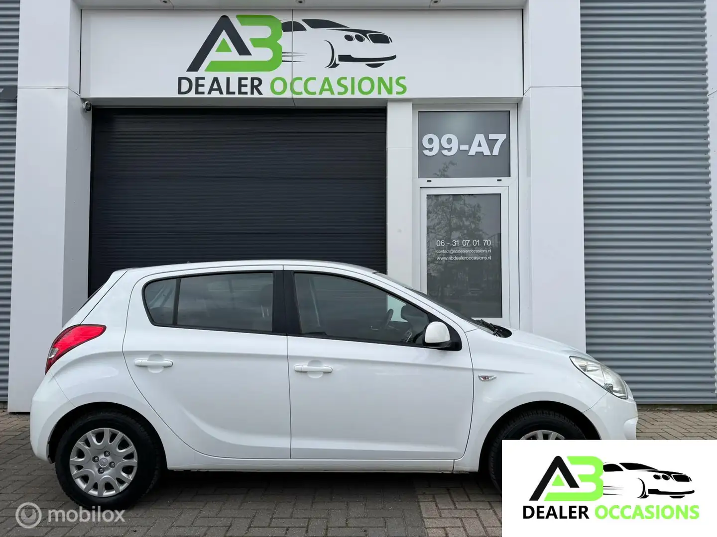 Hyundai i20 1.2i Business Edition 5 drs, Airco,NW-APK Wit - 2