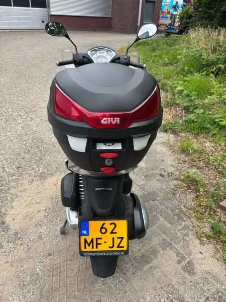 Honda SH 125 - foto 6