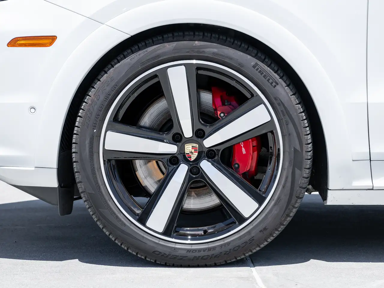 Porsche Cayenne photo Porsche Cayenne