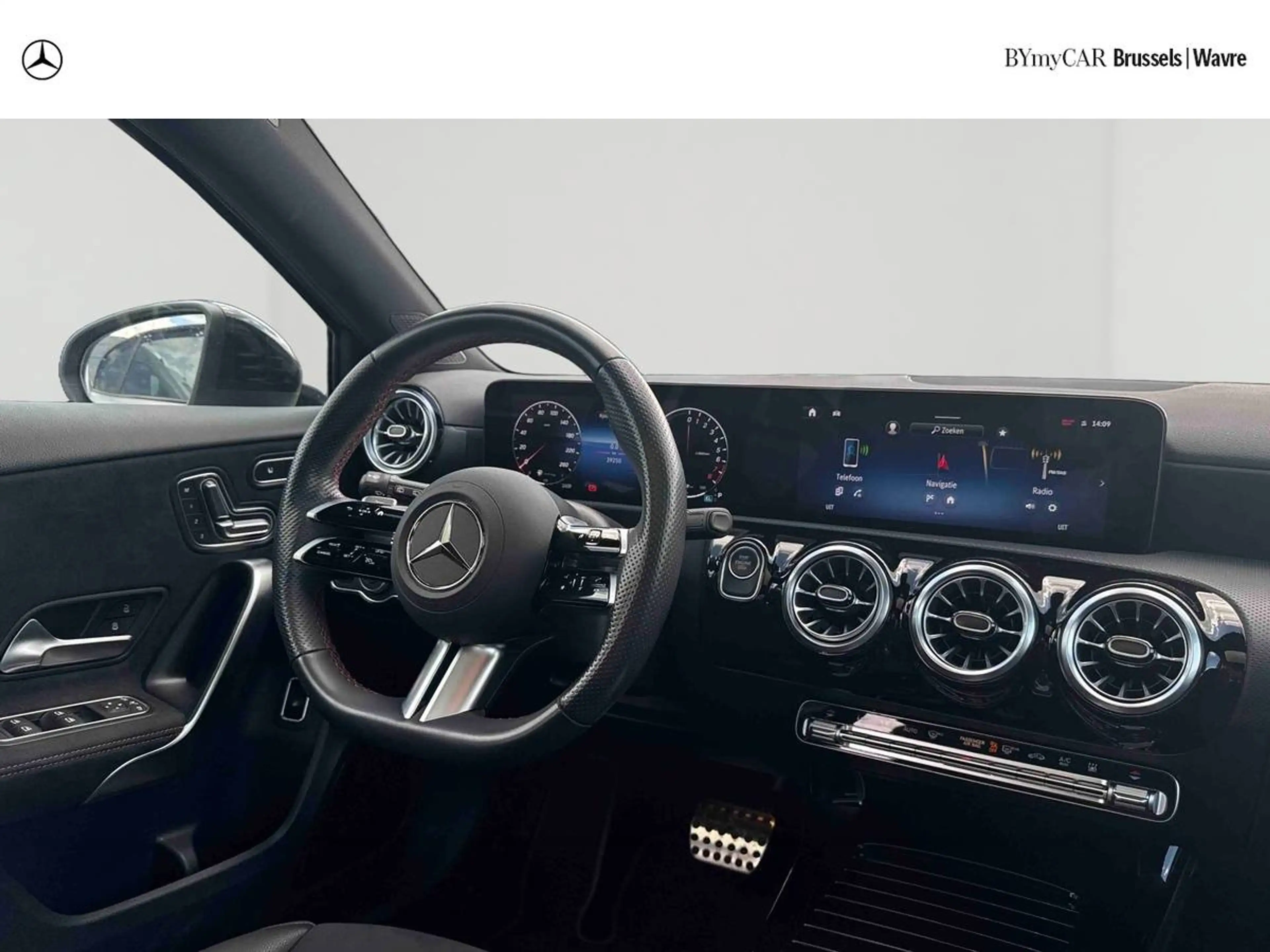 Mercedes-Benz A 250 A 250  AMG Line AMG Line — photo 9