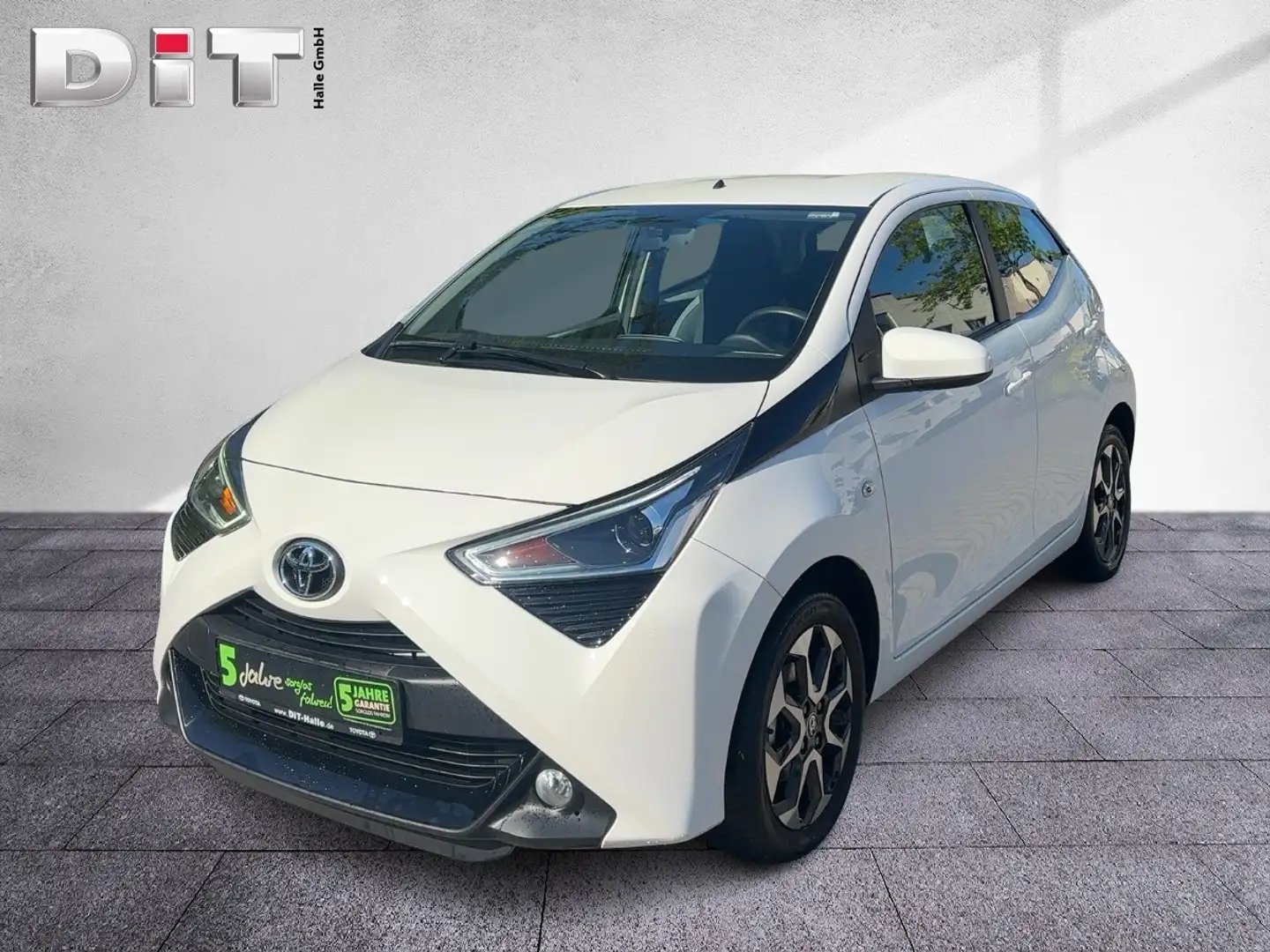 Toyota Aygo 1.0  x-play Team D Klima Kamera Tempomat Weiß - 1