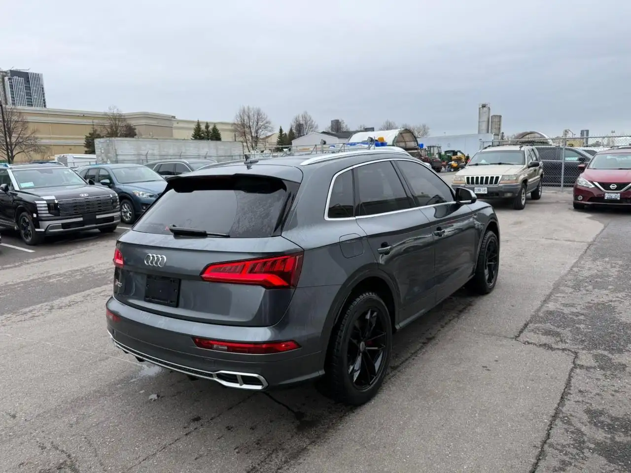 Audi SQ5 снимка Audi SQ5