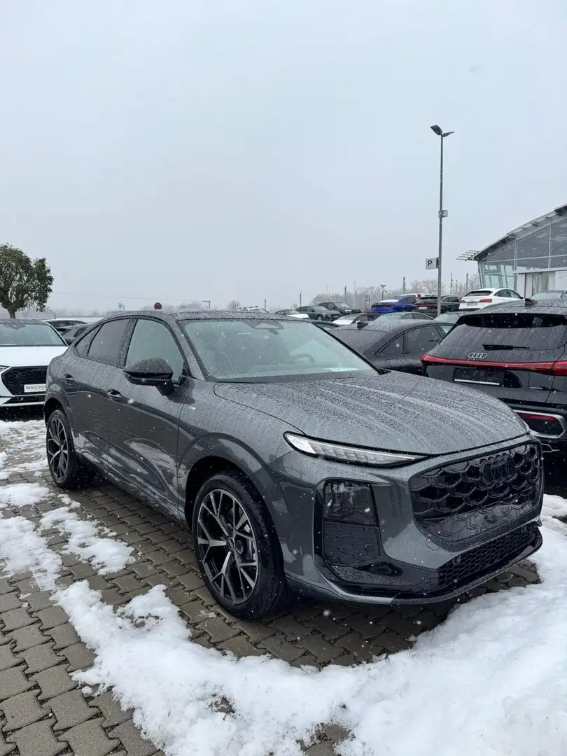 Audi Q3 Sportback 2.0 tdi S line edition 150cv s-tronic Gris - 1