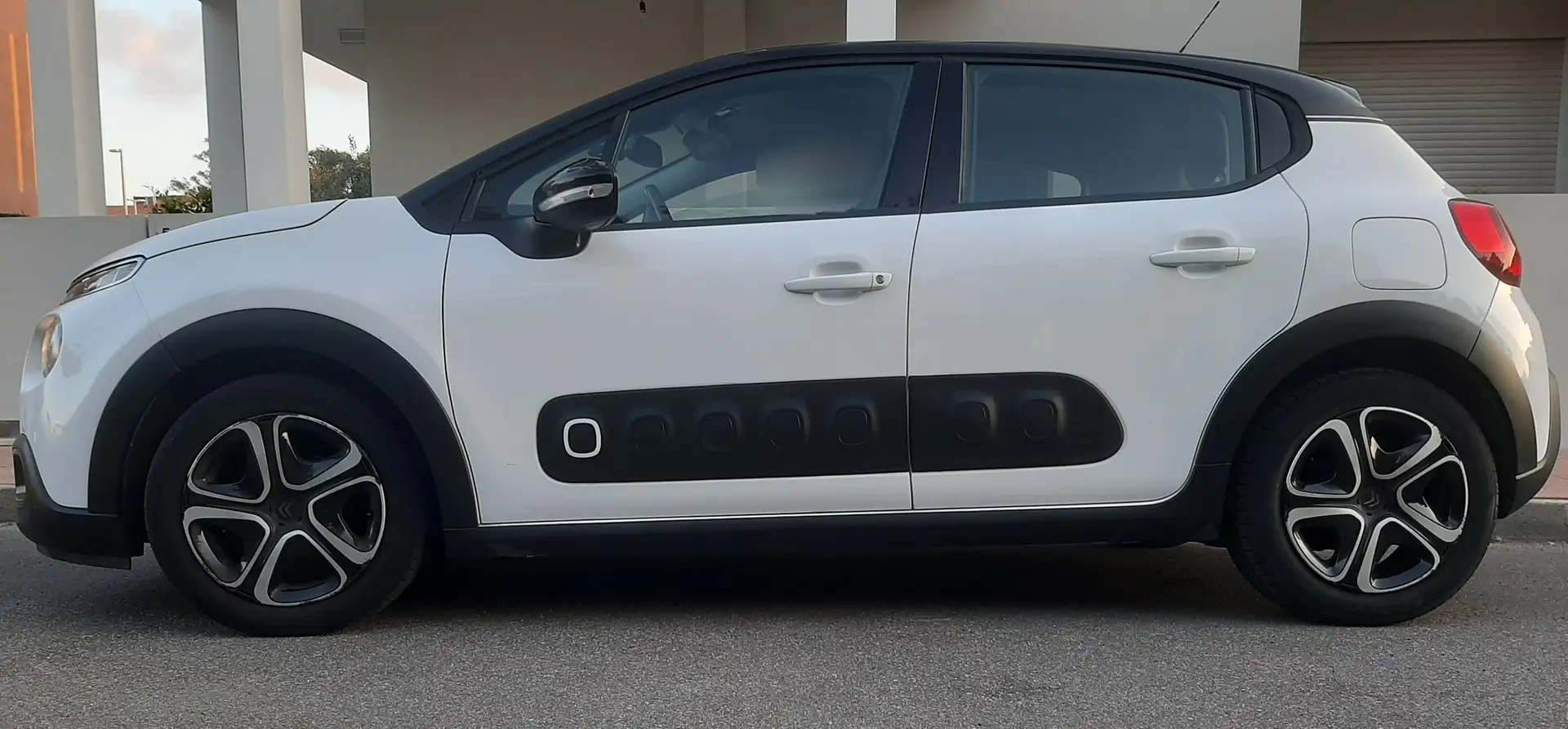 Citroen C3 C3 III 2017 1.6 bluehdi Shine s Bianco - 1