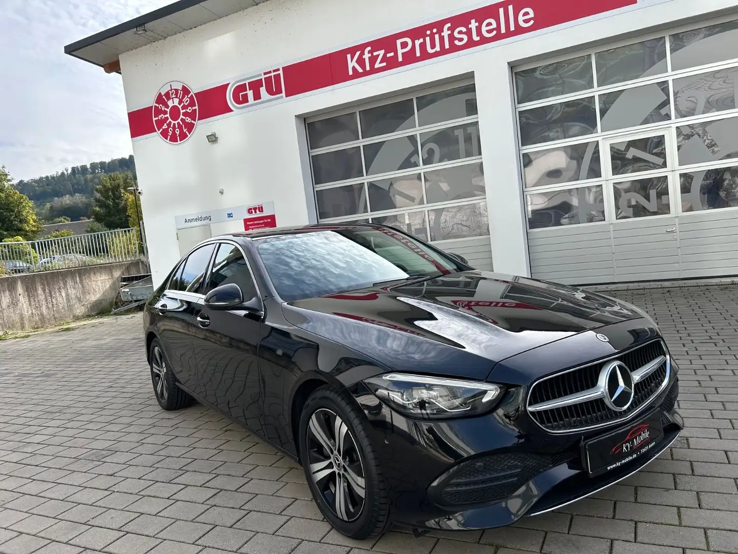 Mercedes-Benz C 220 /Avantgarde/Distronic/Schiebedach/MBUX/AHK Schwarz - 1