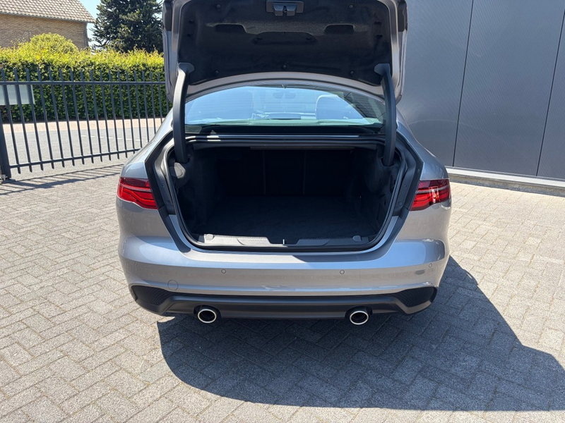 Jaguar XE 2.0 P250 Aut. Pano Leder Camera LED Carplay Androi — photo 9