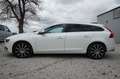 Volvo V60 D6 AWD Twin Engine Momentum R-Design Hybrid Weiß - thumbnail 11
