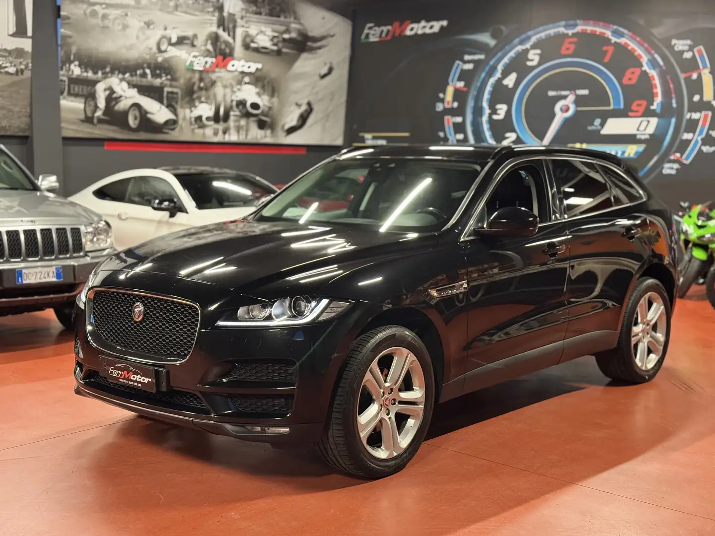 Jaguar F-Pace 2.0d i4 Portfolio 180cv auto my18 - 1