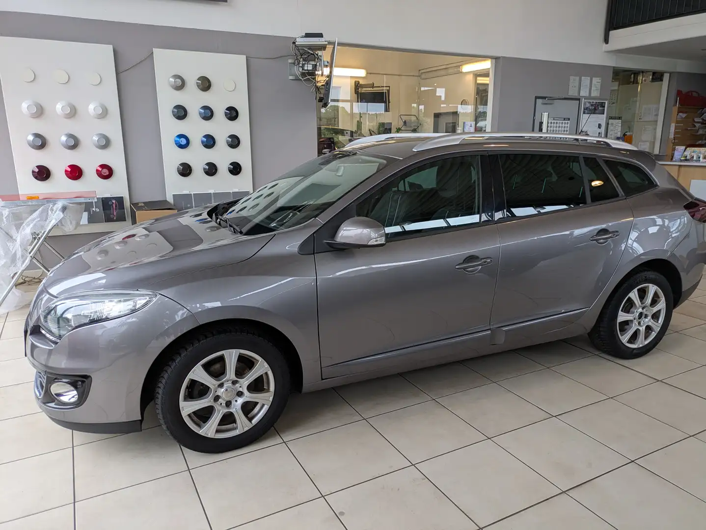 Renault Megane Mégane Grandtour Dynamique dCi 110 Silber - 1