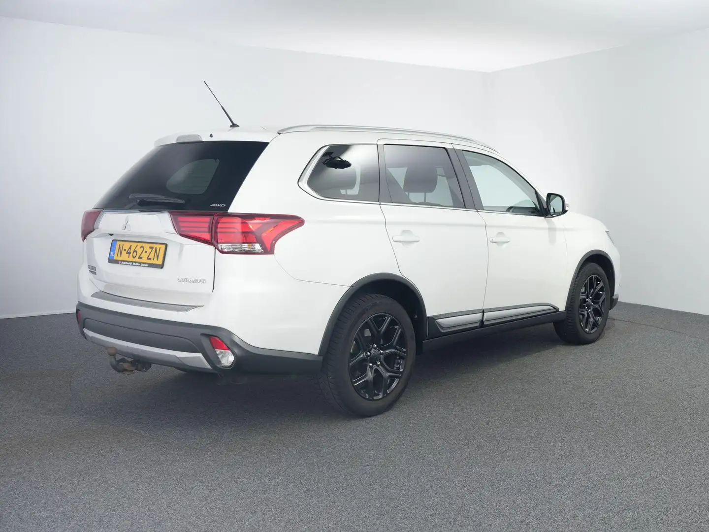Mitsubishi Outlander 2.0 Instyle 4WD | Camera | Trekhaak | DAB | Weiß - 2