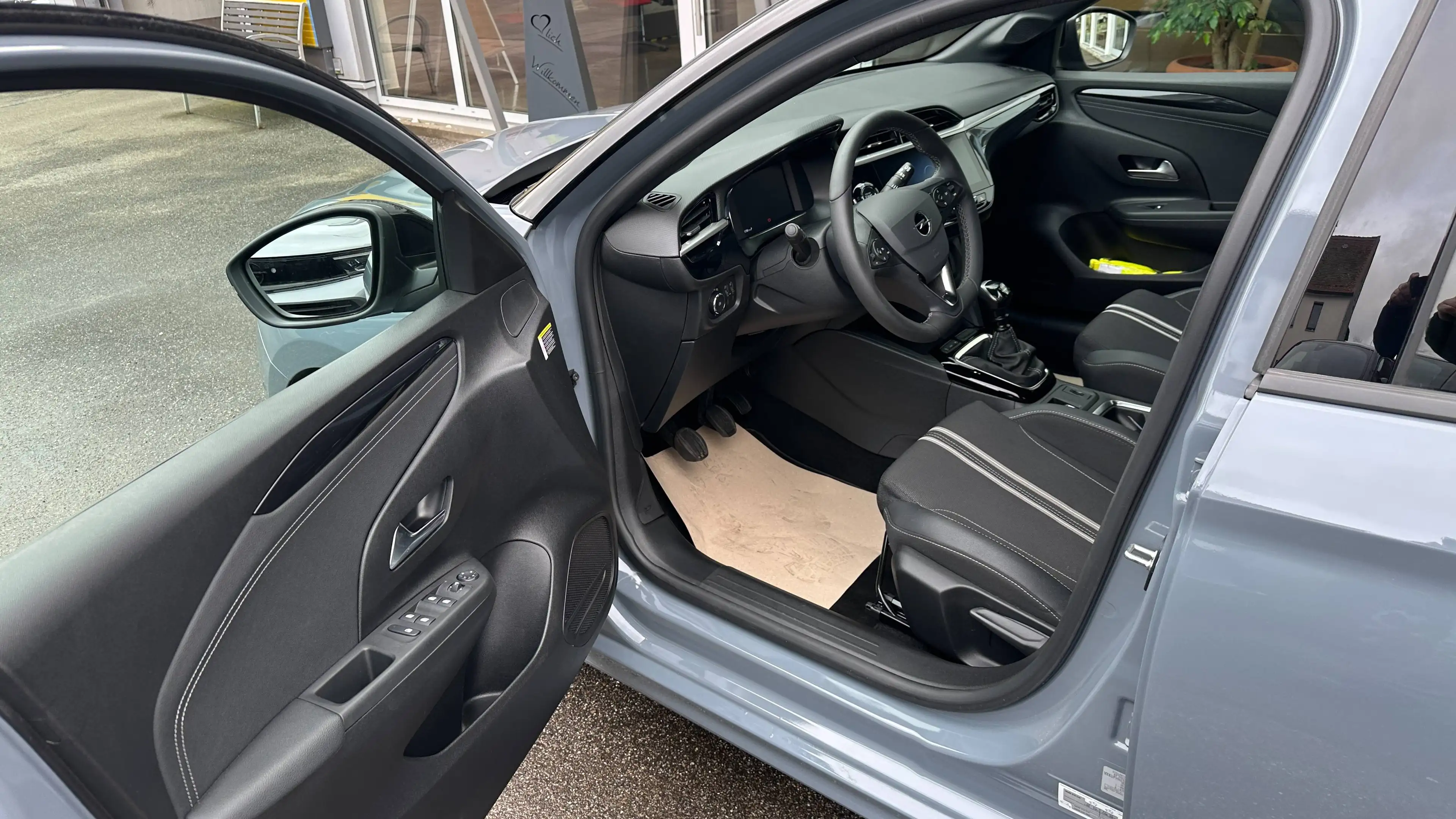 Opel Corsa GS Automatik Navigationssystem ACC Tempomat Sitzheizung Lenkradheizung Rückfahrkamera — photo 15