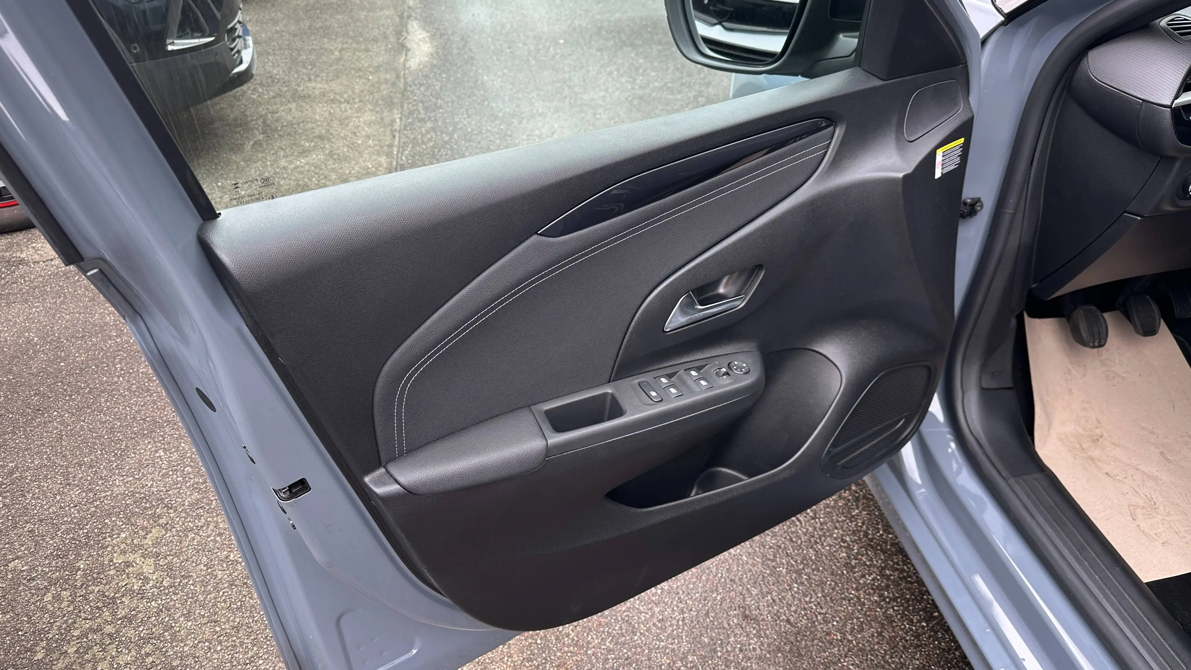 Opel Corsa GS Automatik Navigationssystem ACC Tempomat Sitzheizung Lenkradheizung Rückfahrkamera — photo 13