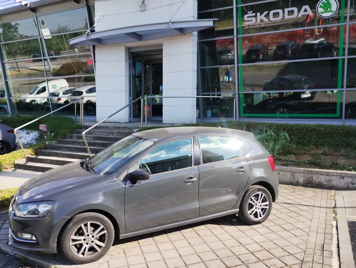 Volkswagen Polo Polo V 2014 5p 1.0 mpi 75cv Grigio - 1