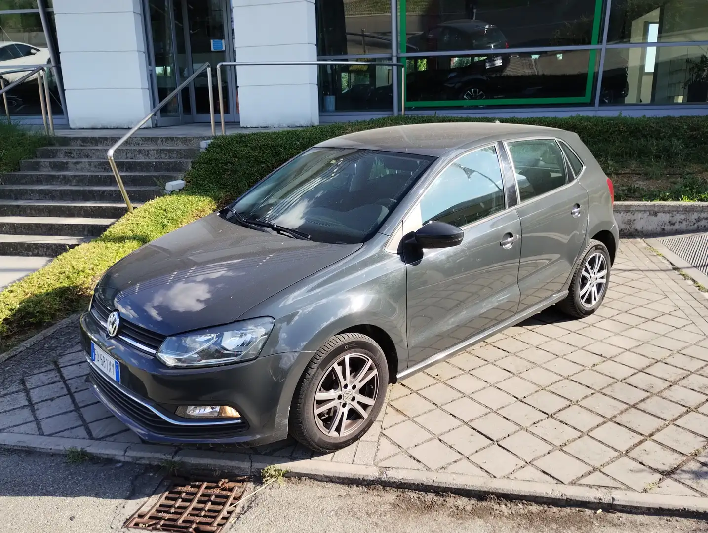 Volkswagen Polo Polo V 2014 5p 1.0 mpi 75cv Grigio - 2