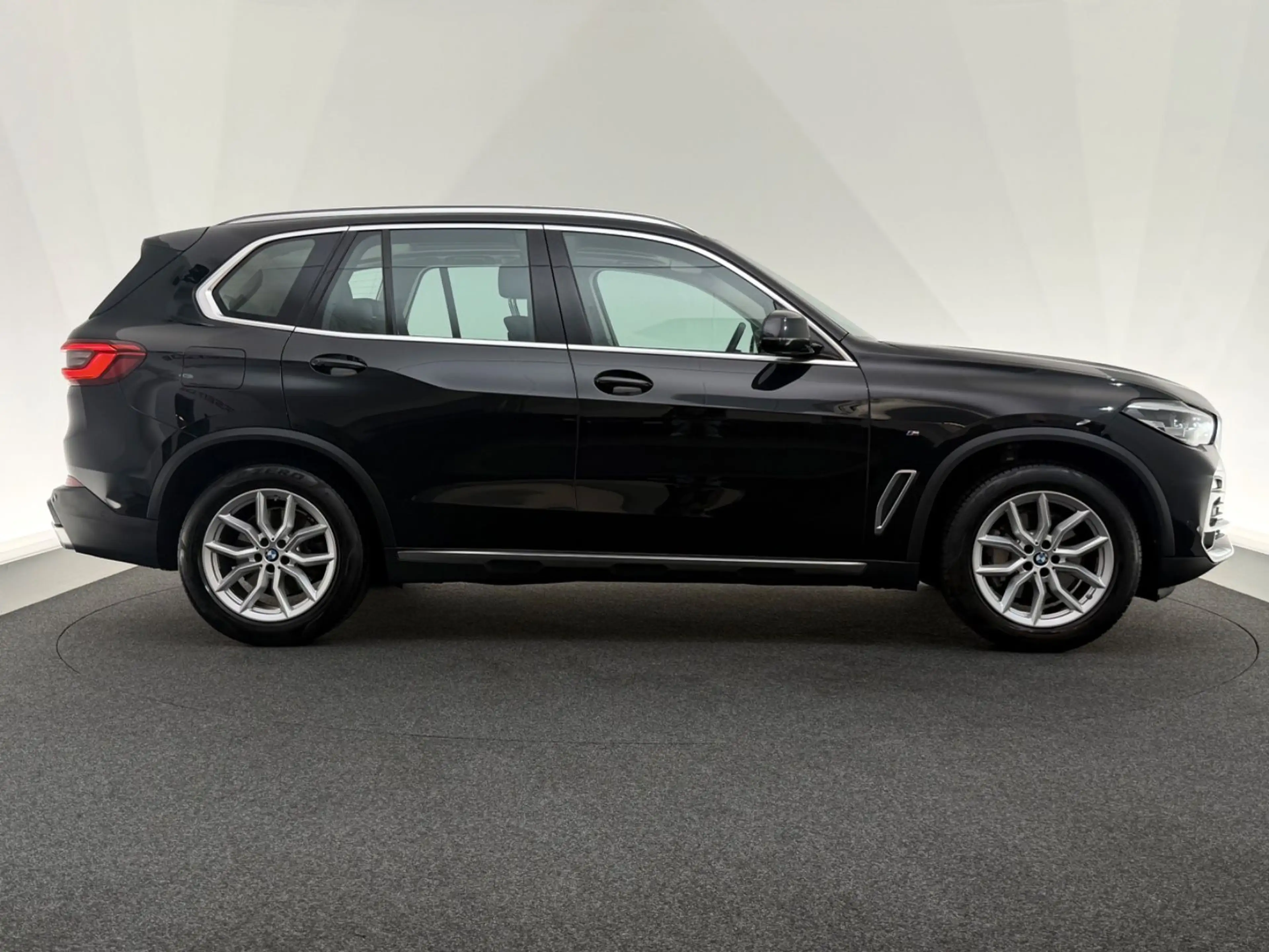 BMW X5 30d xDr.*xLINE*LED-PANO-AHK-PANO-HARMAN-HUD — photo 8