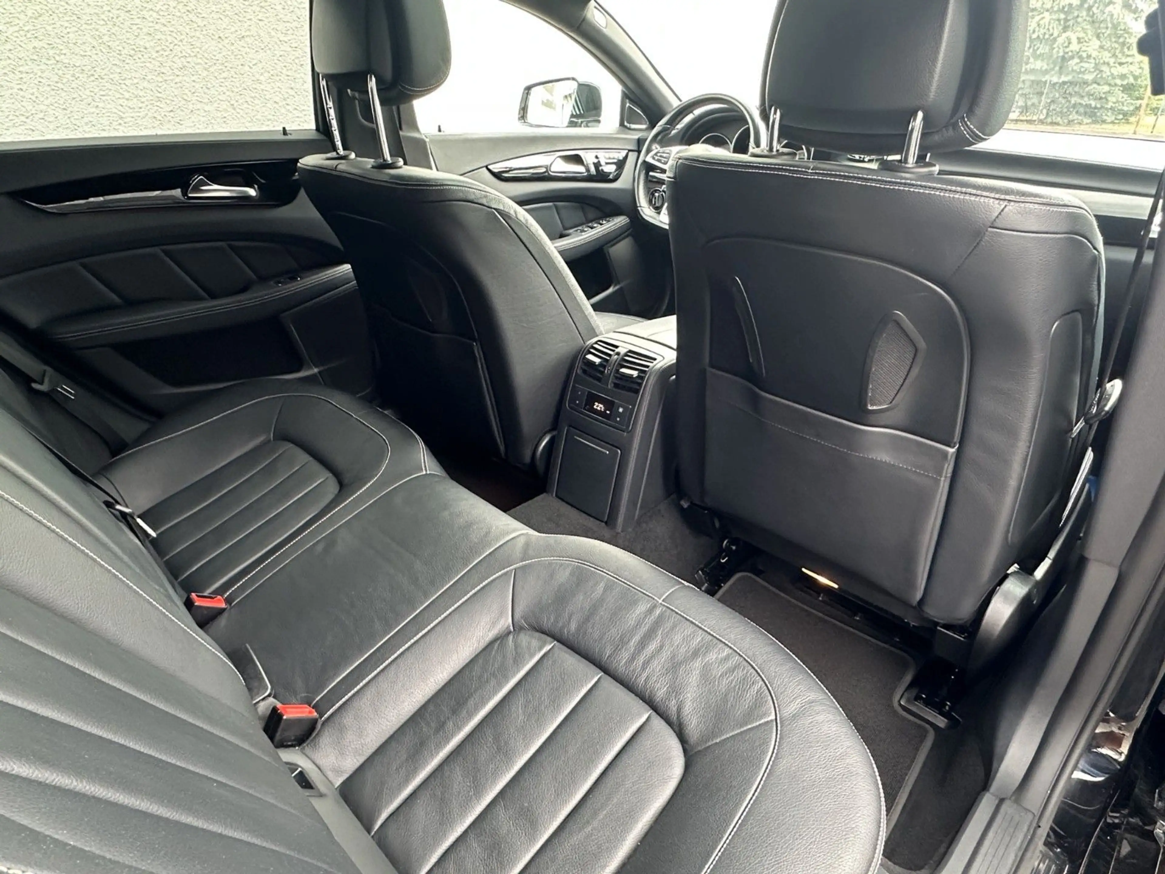 Mercedes-Benz CLS 350 CLS 350 d 4Matic AMG Leder eSD LED Navi Cam ACC — photo 10