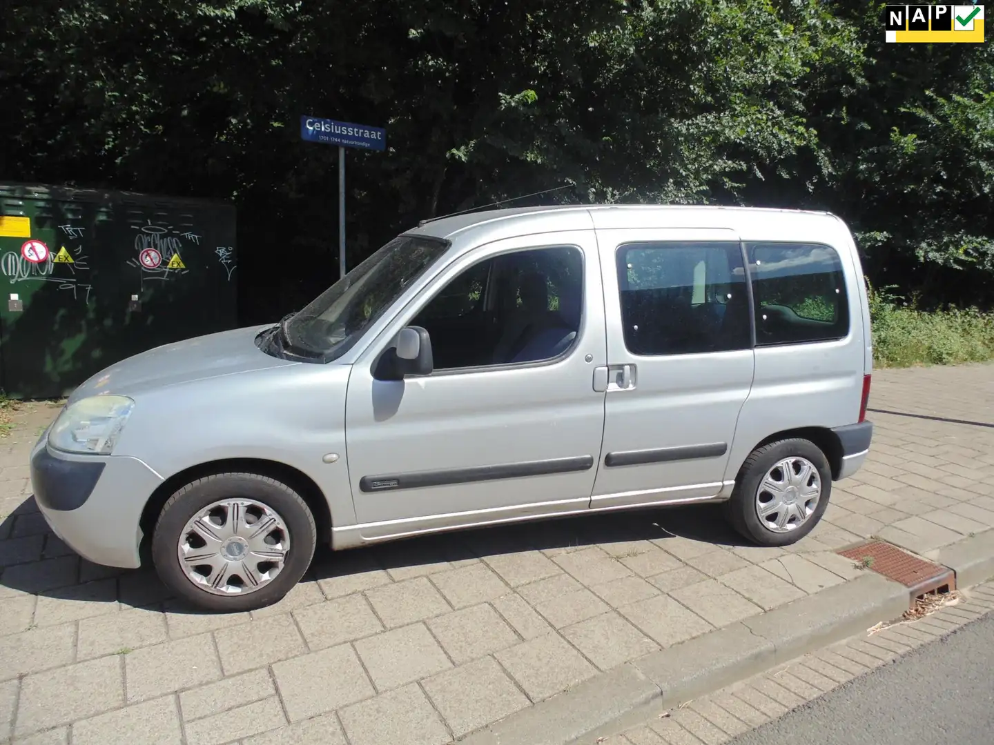 Citroen Berlingo 1.6i Multispace Nouvelles Frontières Grijs - 1