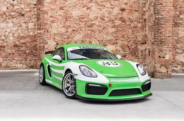 Porsche Cayman GT4