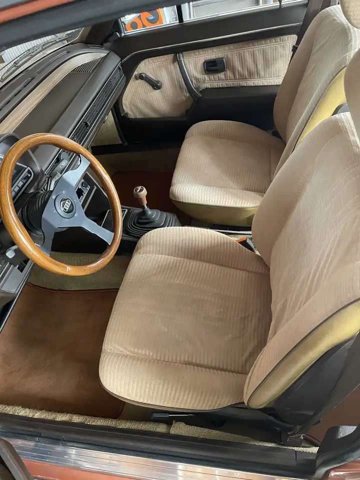 Audi 100 C2 Typ 43, foto 8