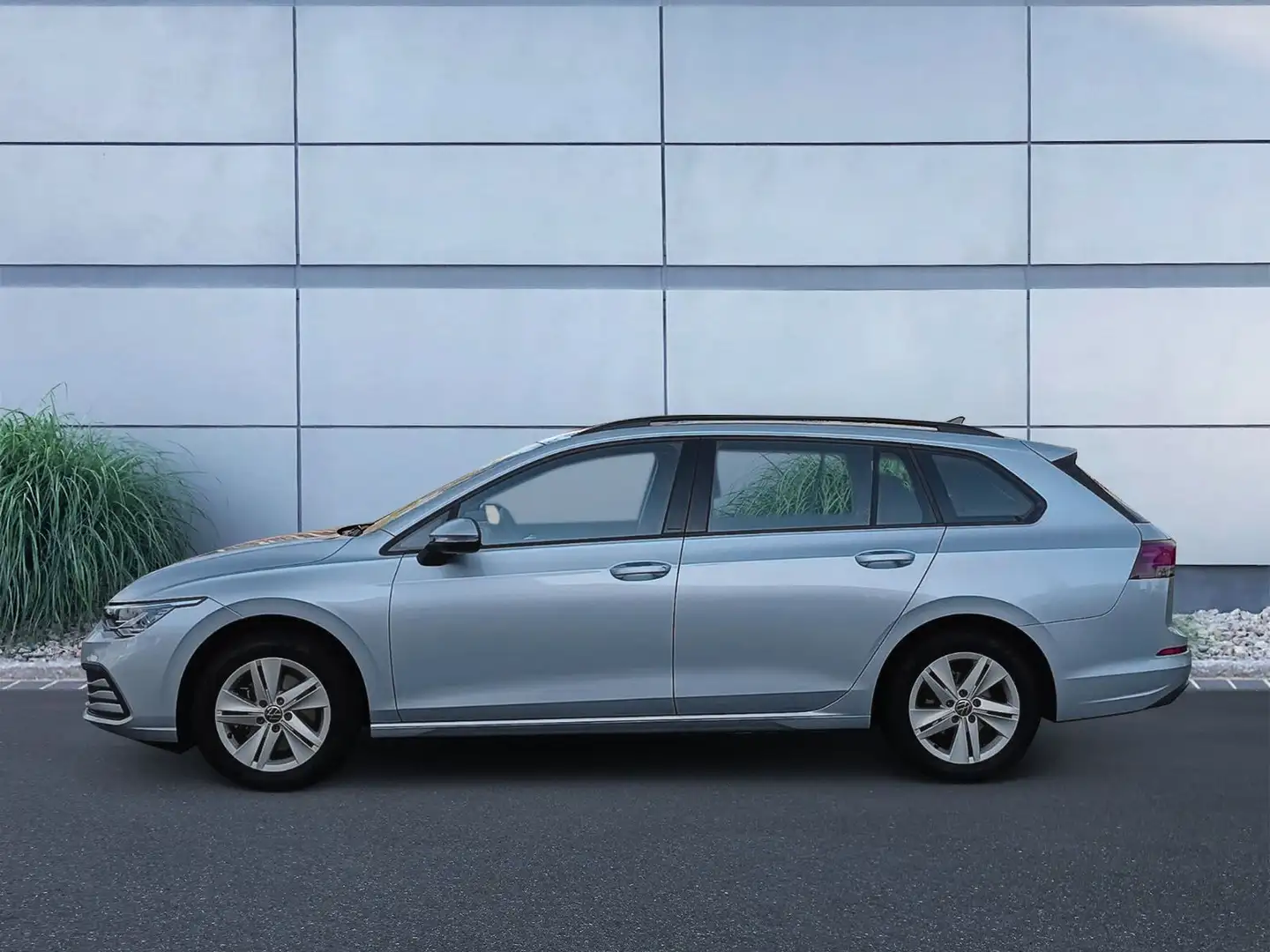 Volkswagen Golf Variant Life 2.0 TDI DSG, Navi, AHK.... Plateado - 2