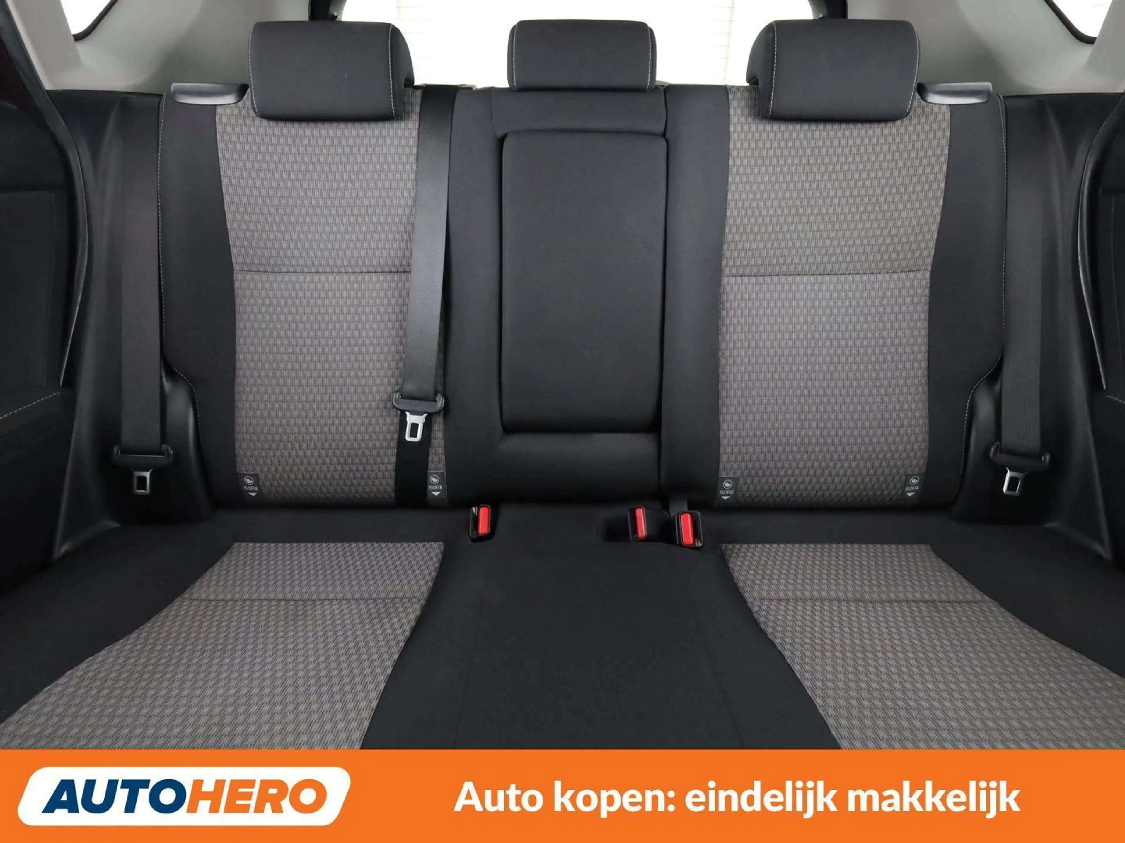 Toyota Auris 1.8 Hybrid Collection — photo 15