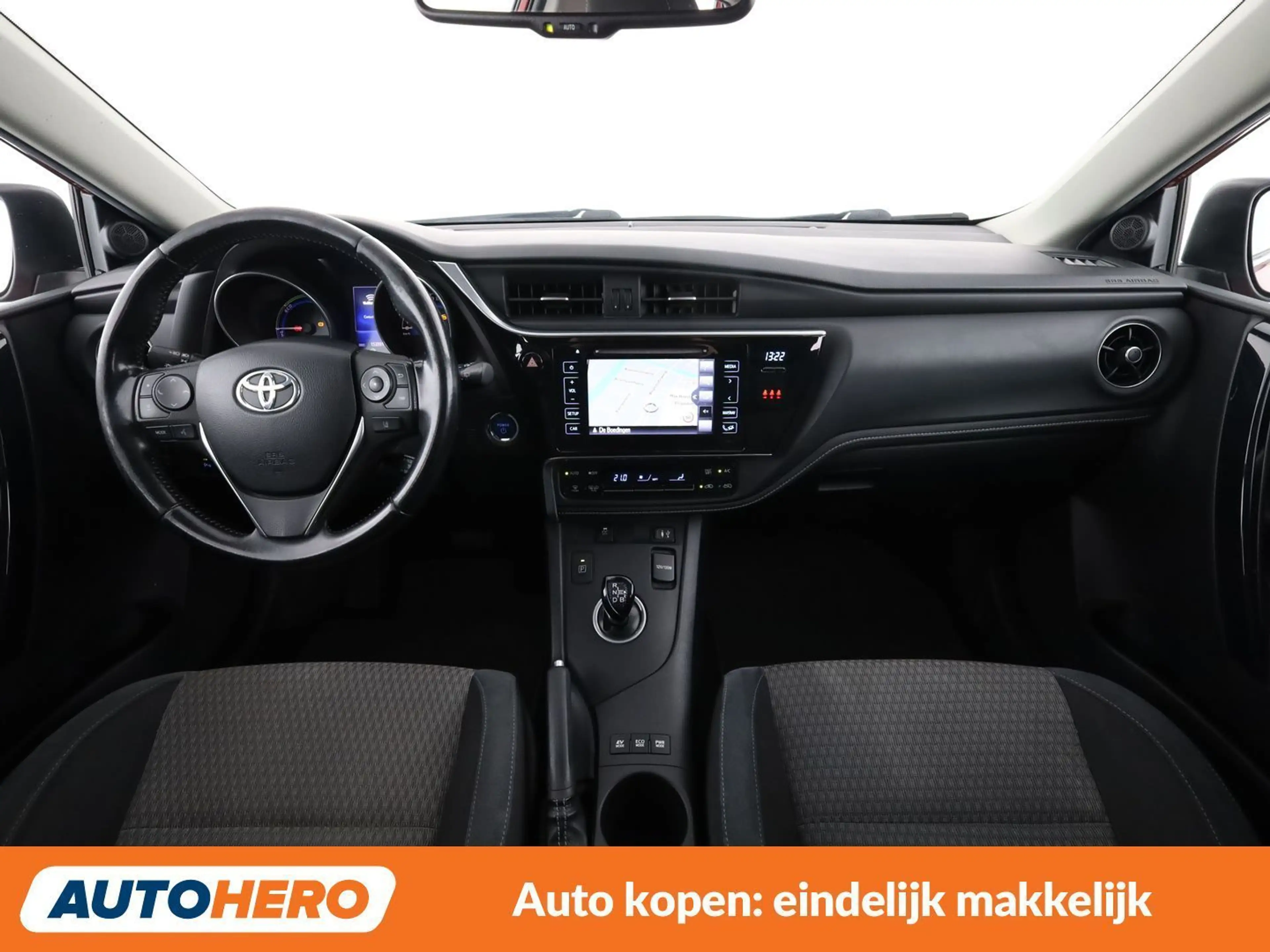 Toyota Auris 1.8 Hybrid Collection — photo 12