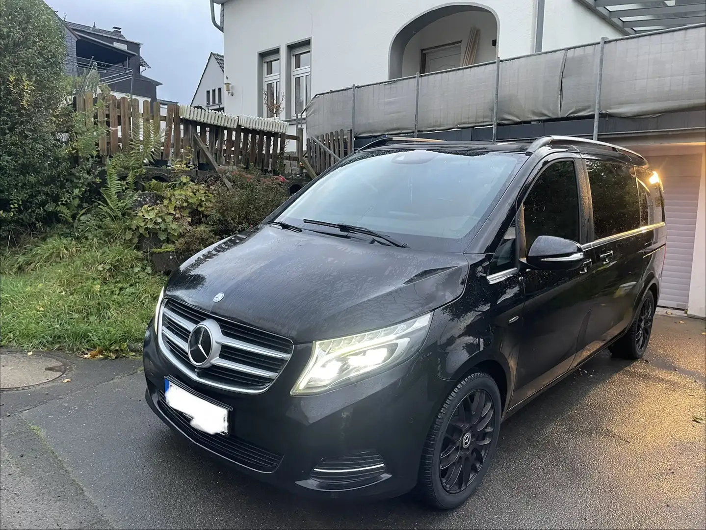 Mercedes-Benz V 250 Avantgarde kompakt Negru - 1