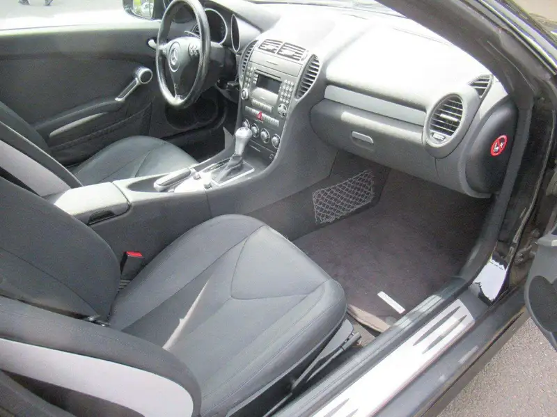 Annonce voiture d'occasion Mercedes-Benz SLK 350 - CARADIZE