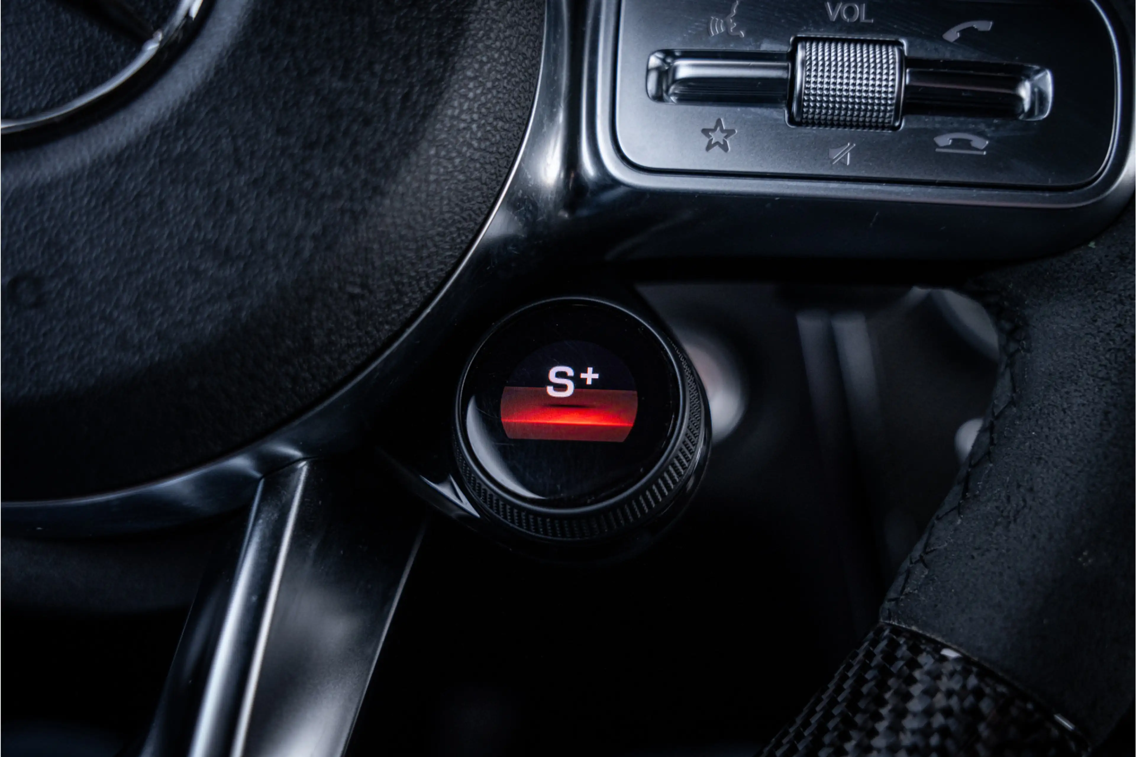 Mercedes-Benz GLC 63 AMG S 4MATIC+ - Panorama | Burmester | Carbon | Memory — photo 41