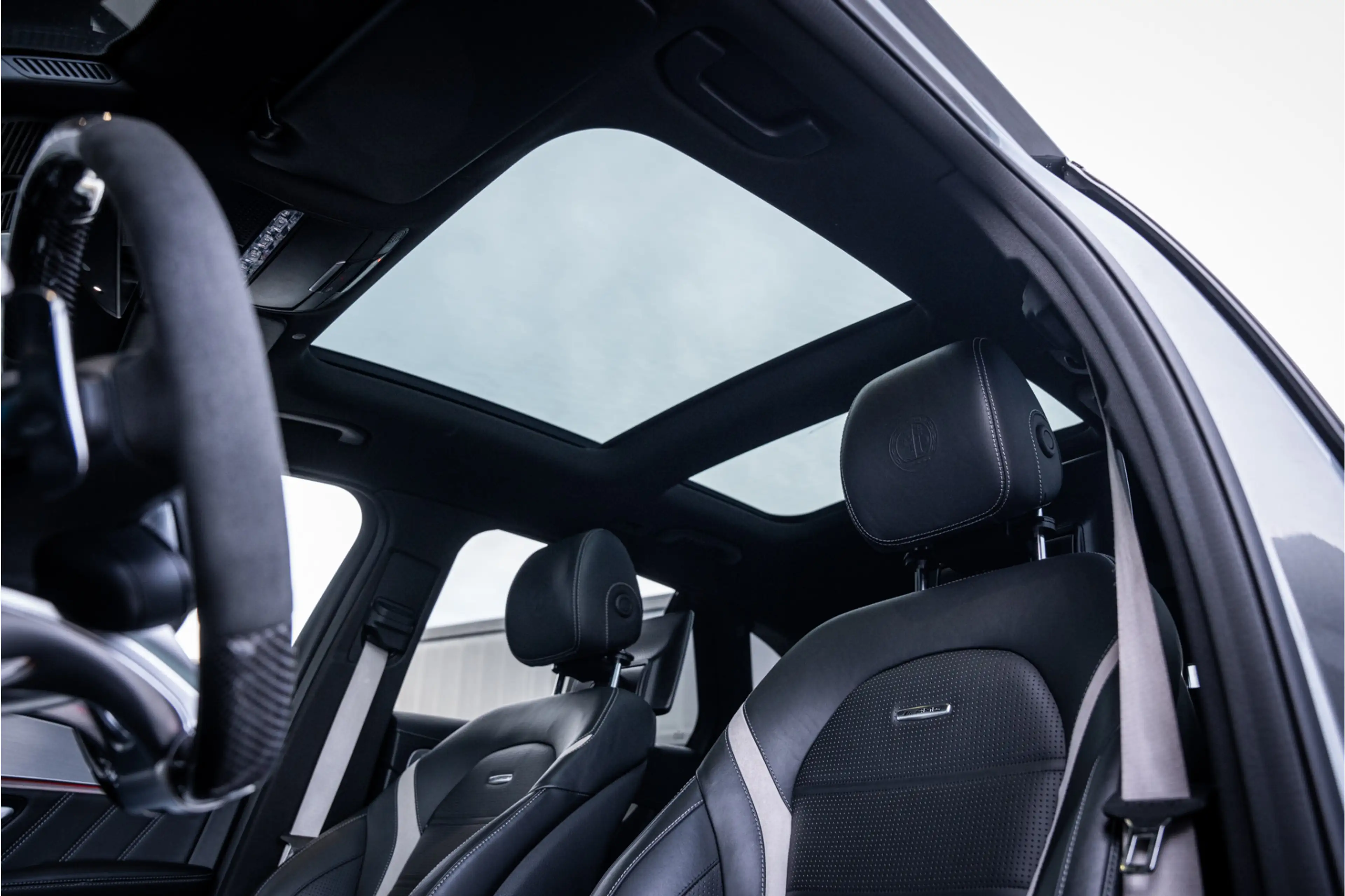 Mercedes-Benz GLC 63 AMG S 4MATIC+ - Panorama | Burmester | Carbon | Memory — photo 30