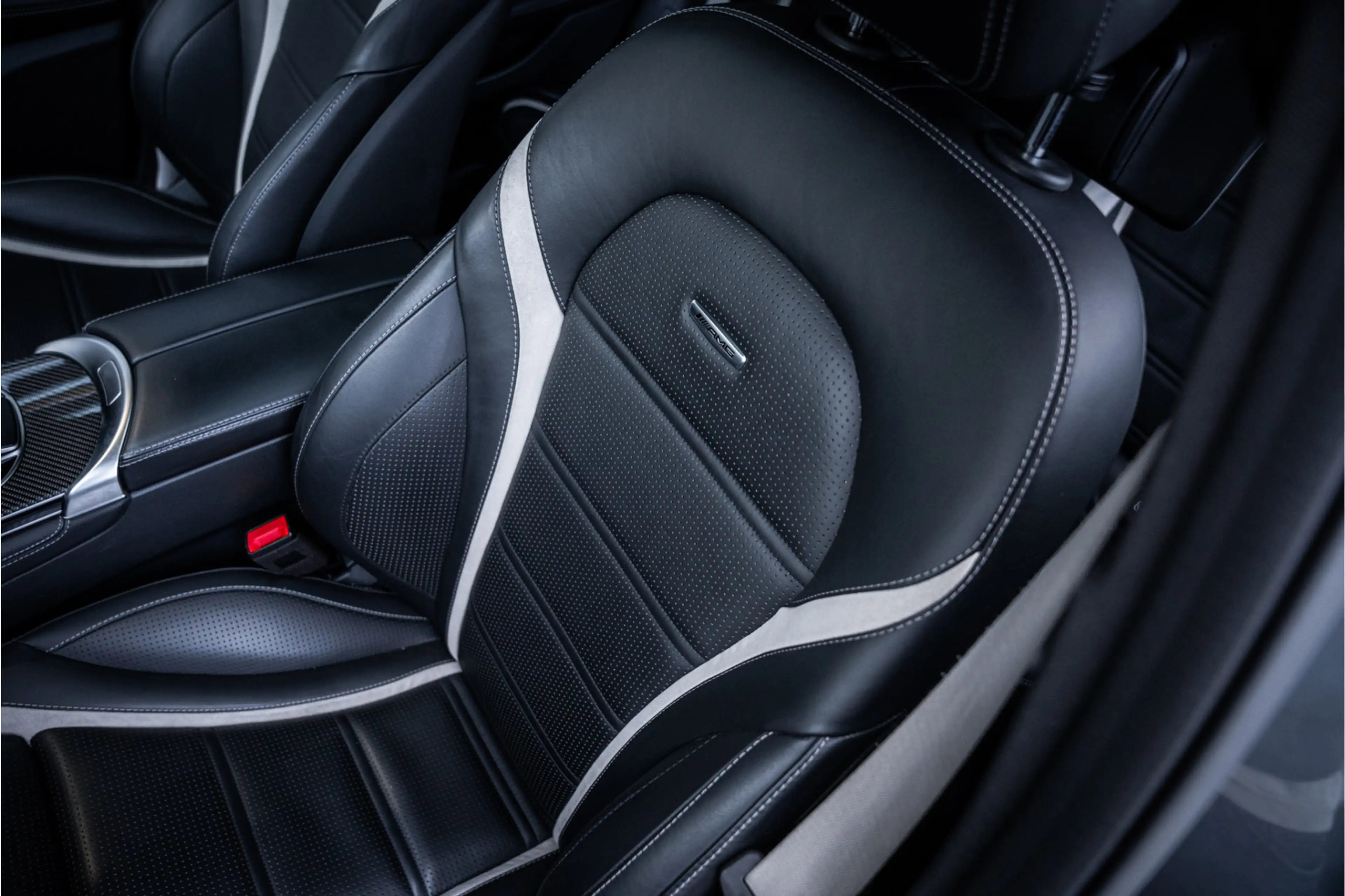 Mercedes-Benz GLC 63 AMG S 4MATIC+ - Panorama | Burmester | Carbon | Memory — photo 32