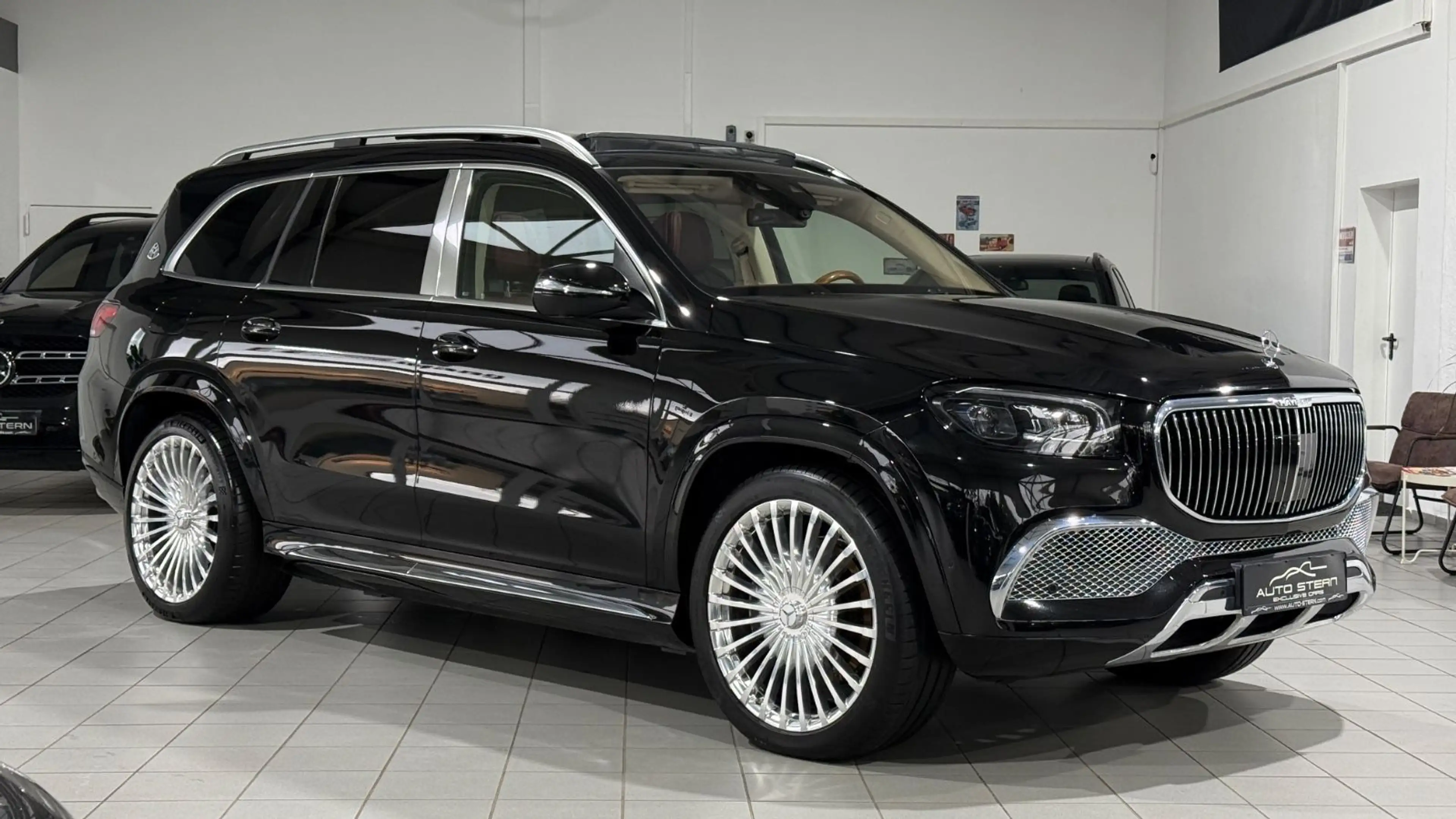 Mercedes-Benz GLS 600 Maybach 4M+ PANO AHK E-ACTIVE TRITTBRETT — photo 8