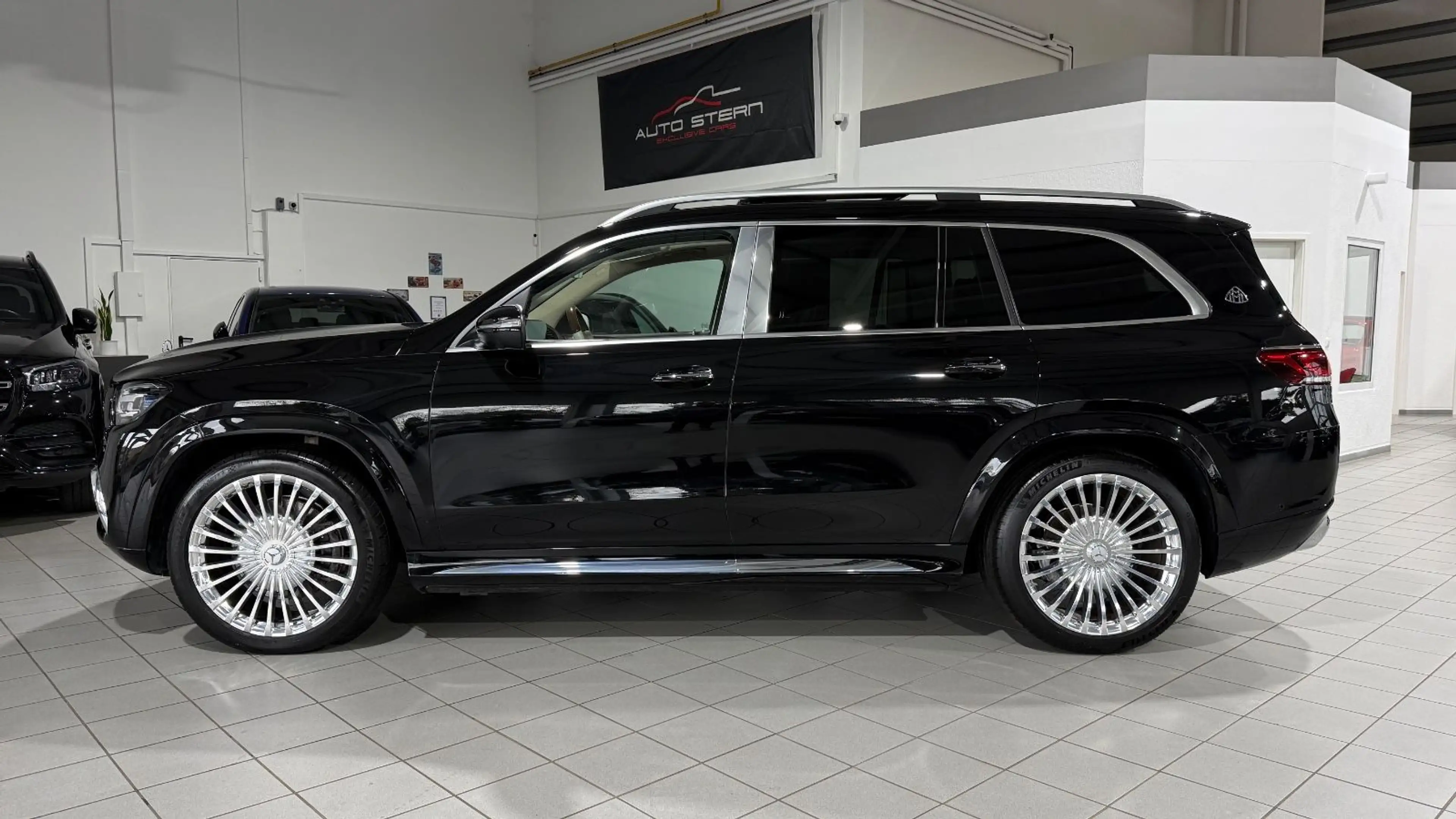 Mercedes-Benz GLS 600 Maybach 4M+ PANO AHK E-ACTIVE TRITTBRETT — photo 3