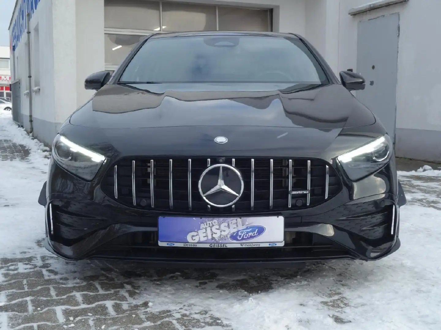 Mercedes-Benz A 35 AMG 4Matic Autom PANO NAVI LED Winterp Lede Noir - 2