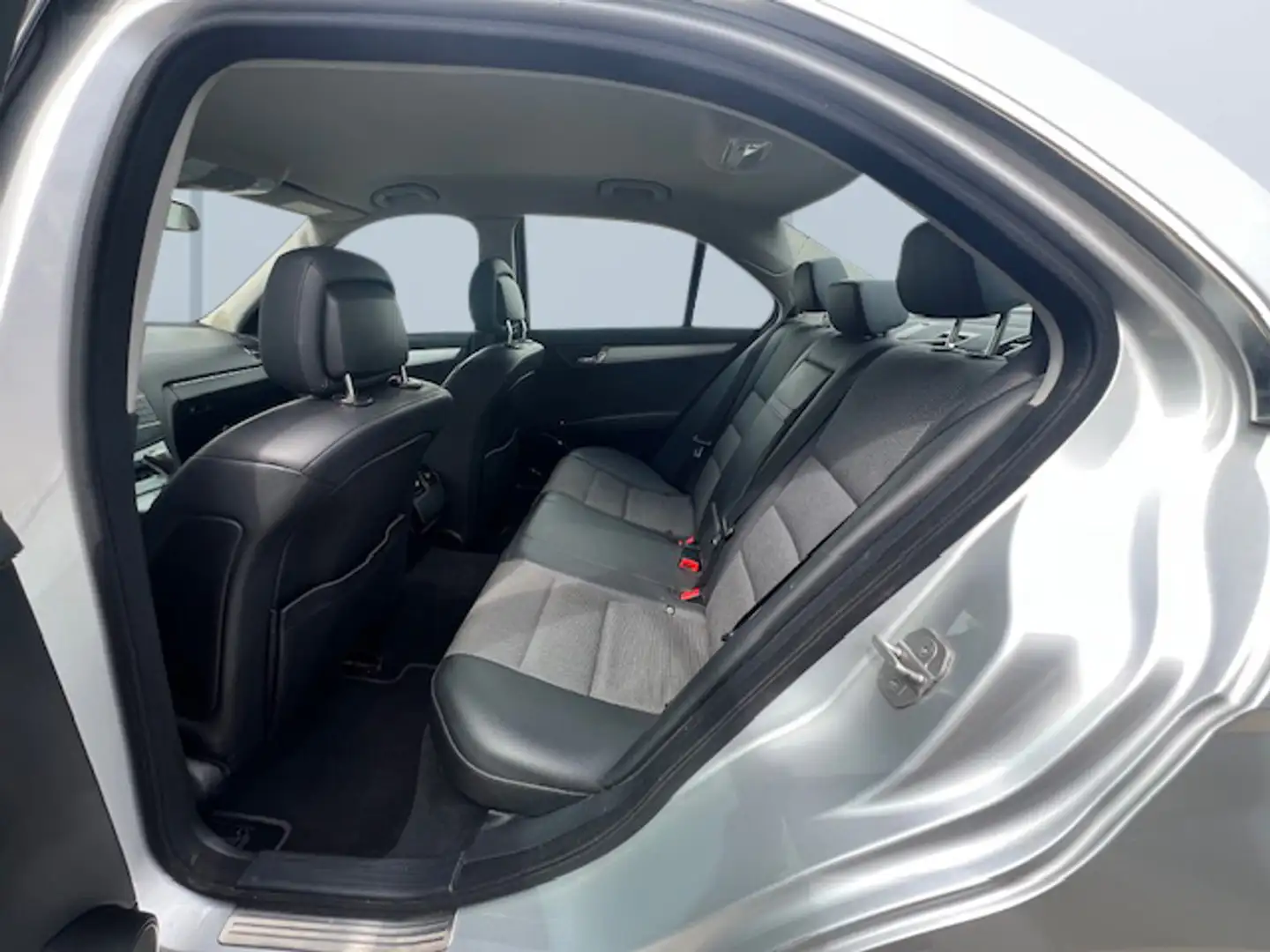 Mercedes-Benz C 200 200CDI Avantgarde Silber - 2
