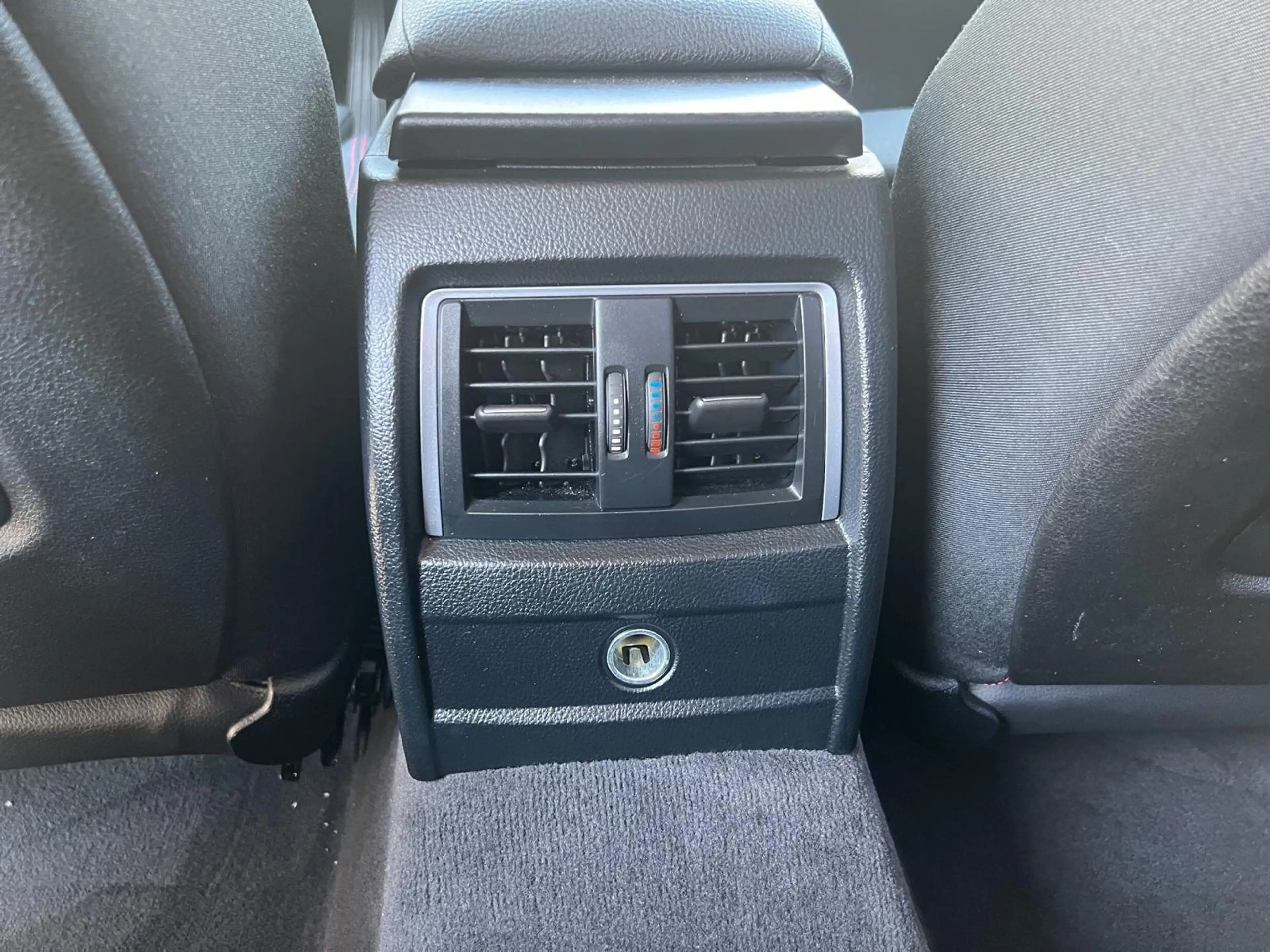 BMW 316 Sportsitze + Tempomat + Sitzheizung + LED — photo 15