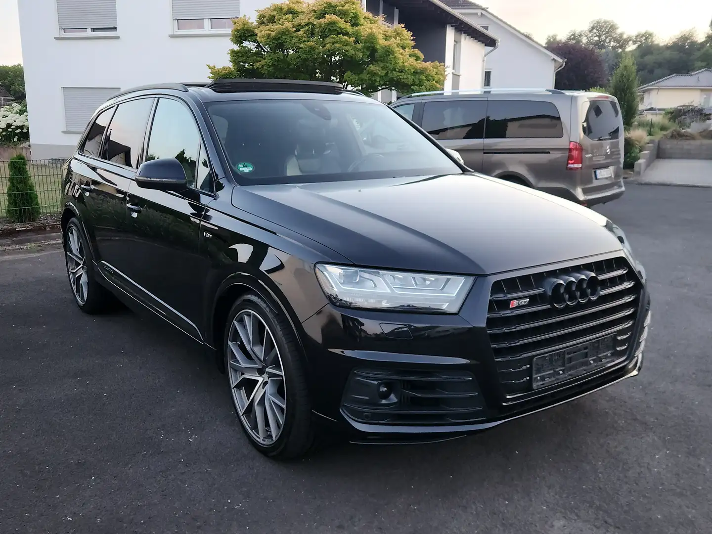 Audi SQ7 4.0 TDI Quattro / Pano/ACC/SHA/Cam/22Zoll/V-Cokpit Schwarz - 1