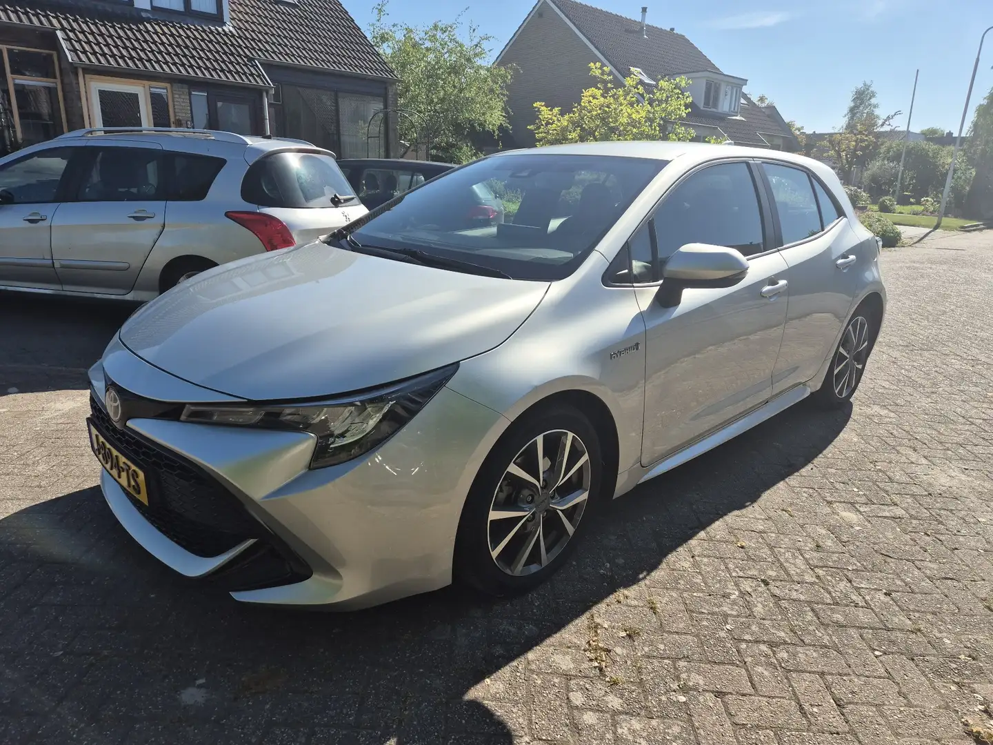 Toyota Corolla 1.8 Hybrid Comfort Zilver - 1
