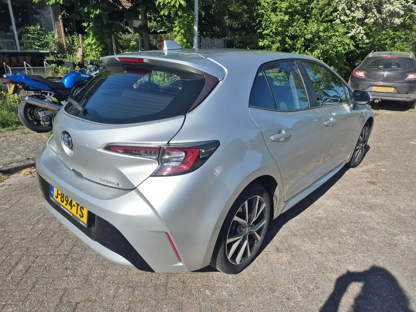 Toyota Corolla 1.8 Hybrid Comfort Zilver - 2
