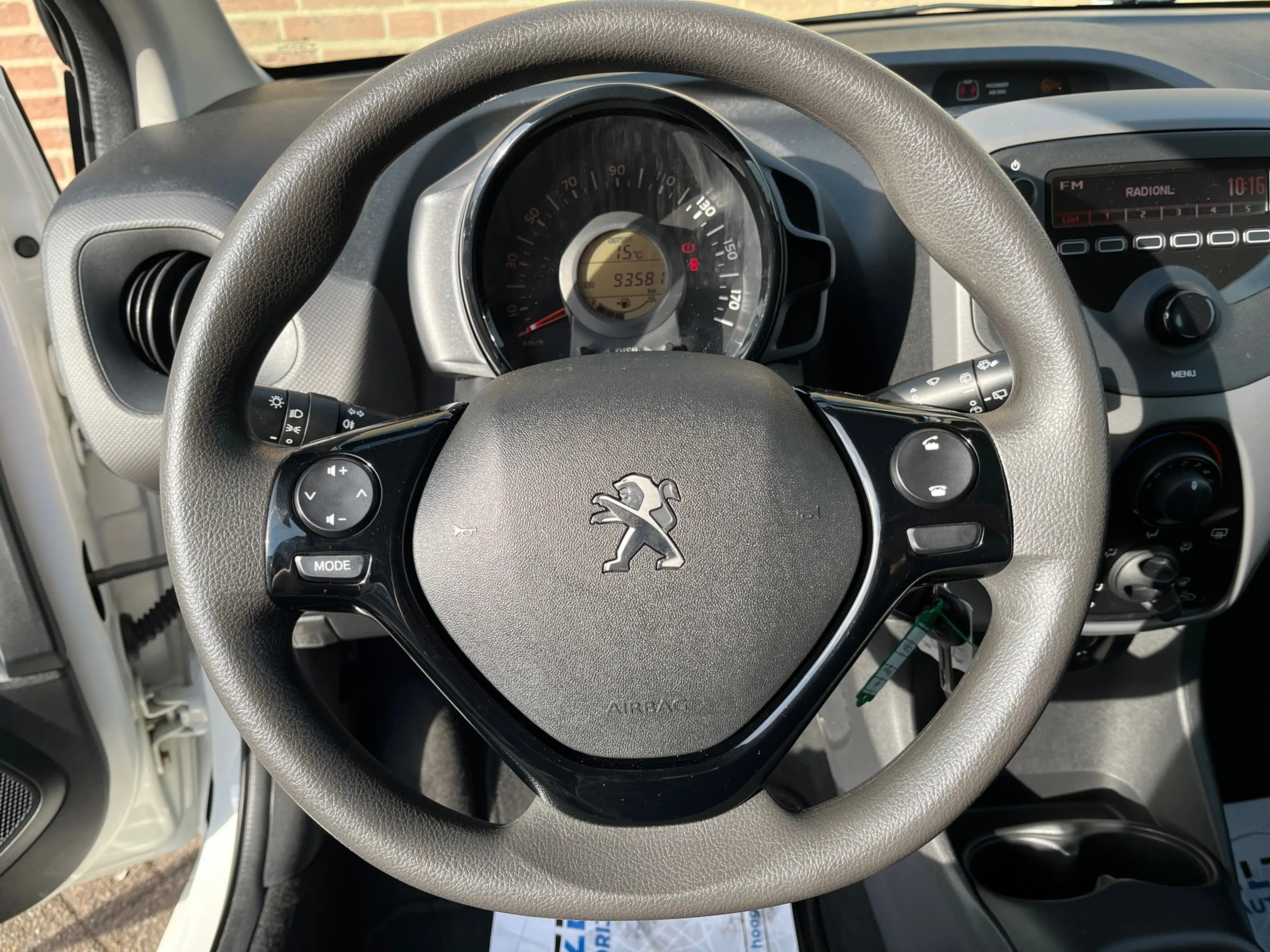 Peugeot 108 1.0 e-VTi Active — photo 16