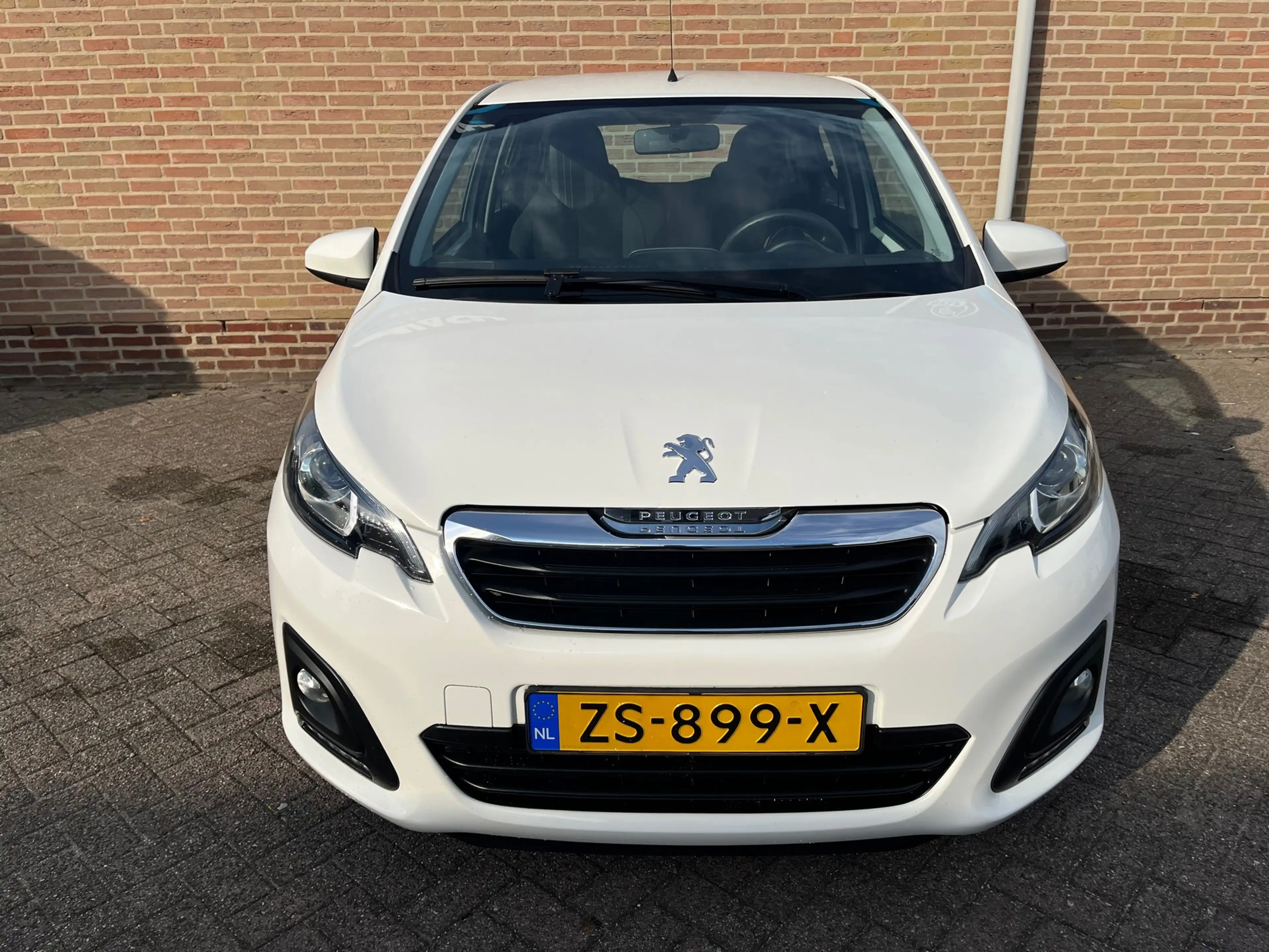 Peugeot 108 1.0 e-VTi Active — photo 2